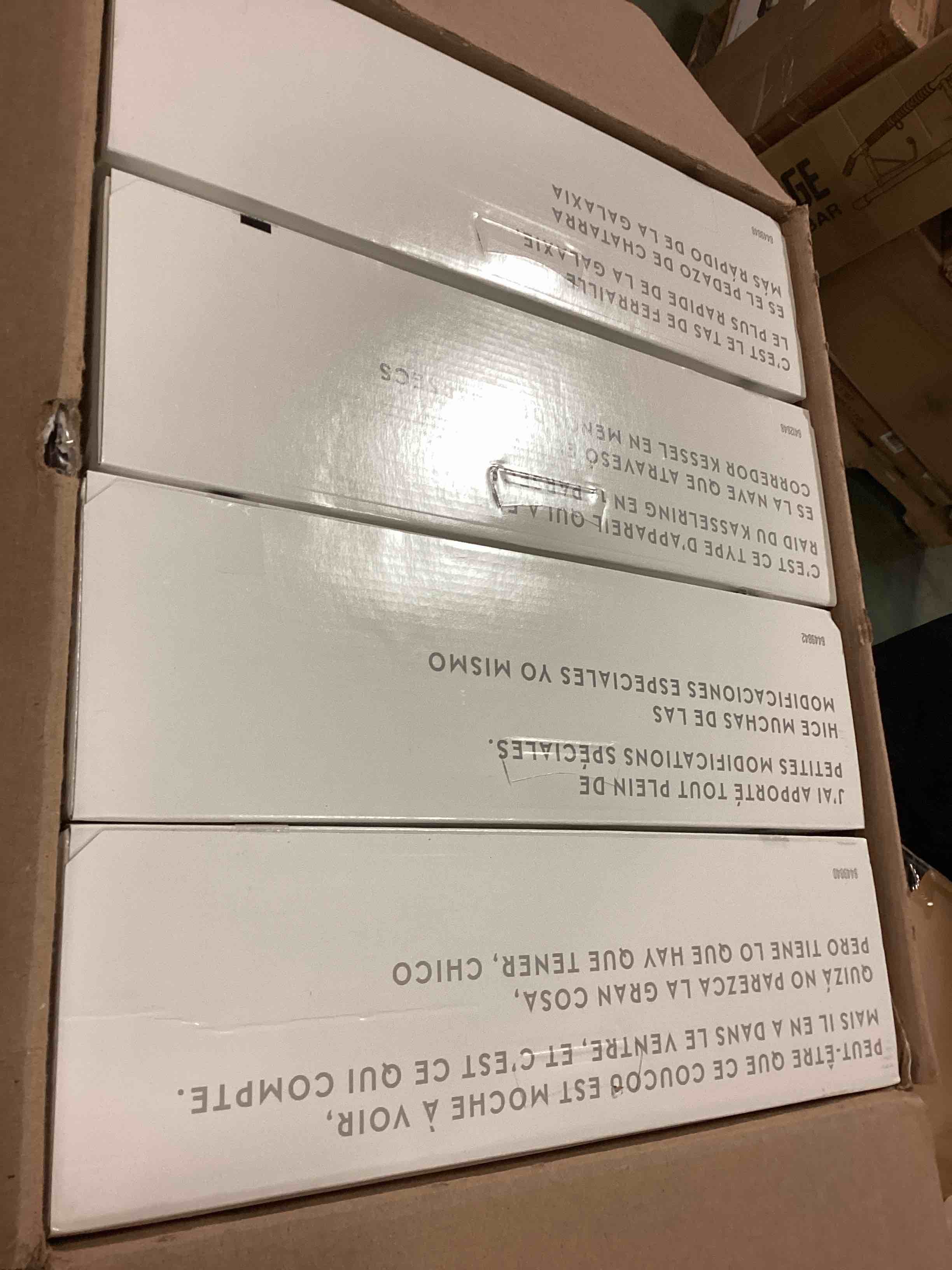 https://s3.amazonaws.com/lotting-images-prod/bidfta/PNK1565021_1736870356850.jpeg