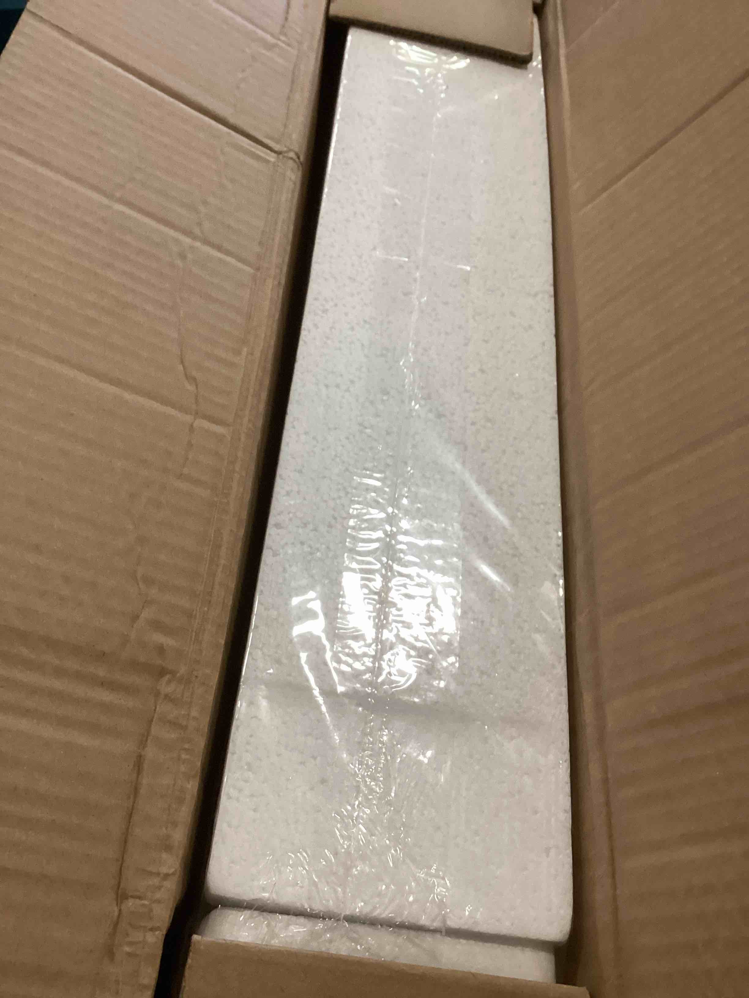 https://s3.amazonaws.com/lotting-images-prod/bidfta/PNK1566654_1738006083707.jpeg
