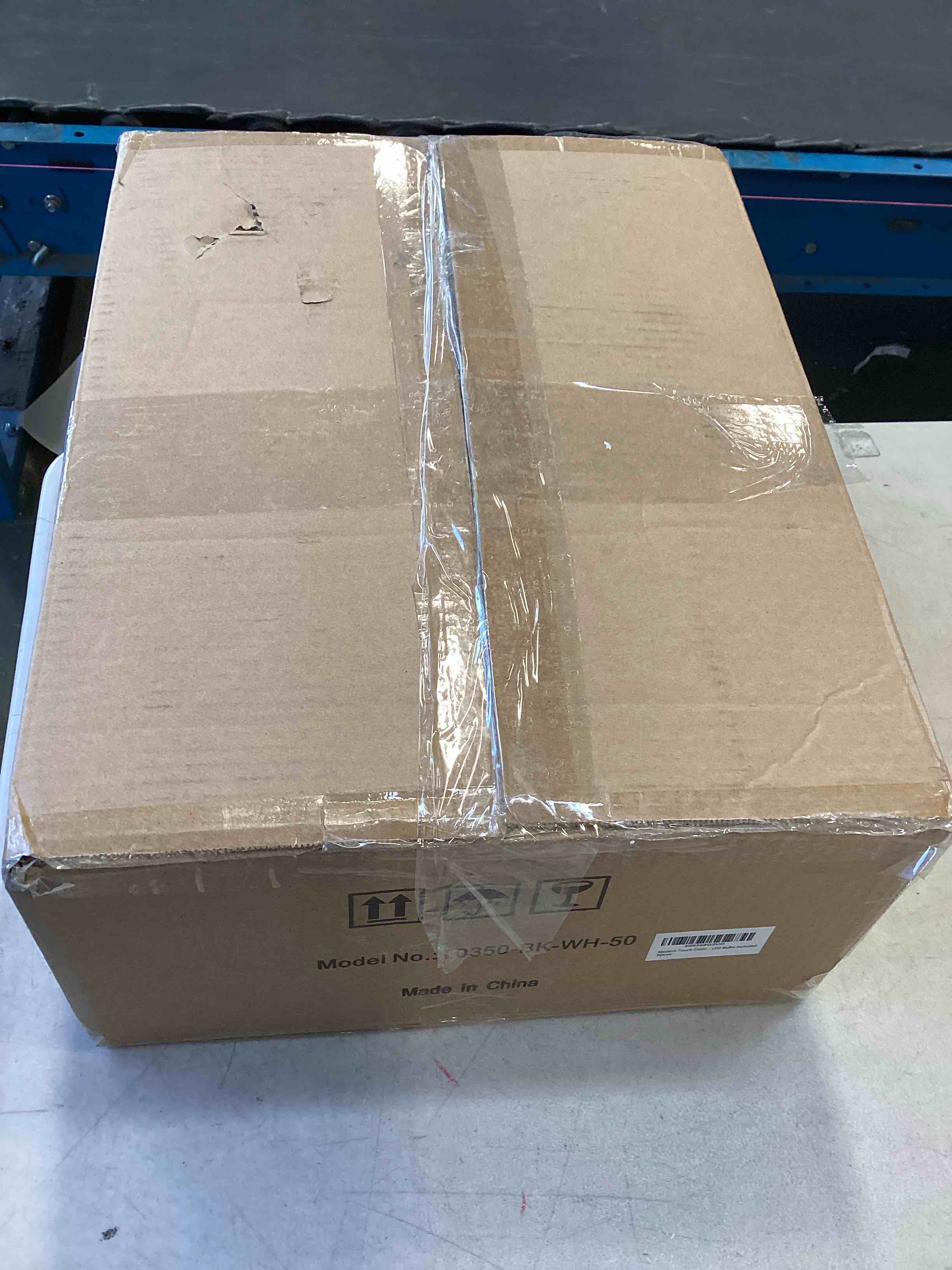https://s3.amazonaws.com/lotting-images-prod/bidfta/PNK1566822_1738098552409.jpeg