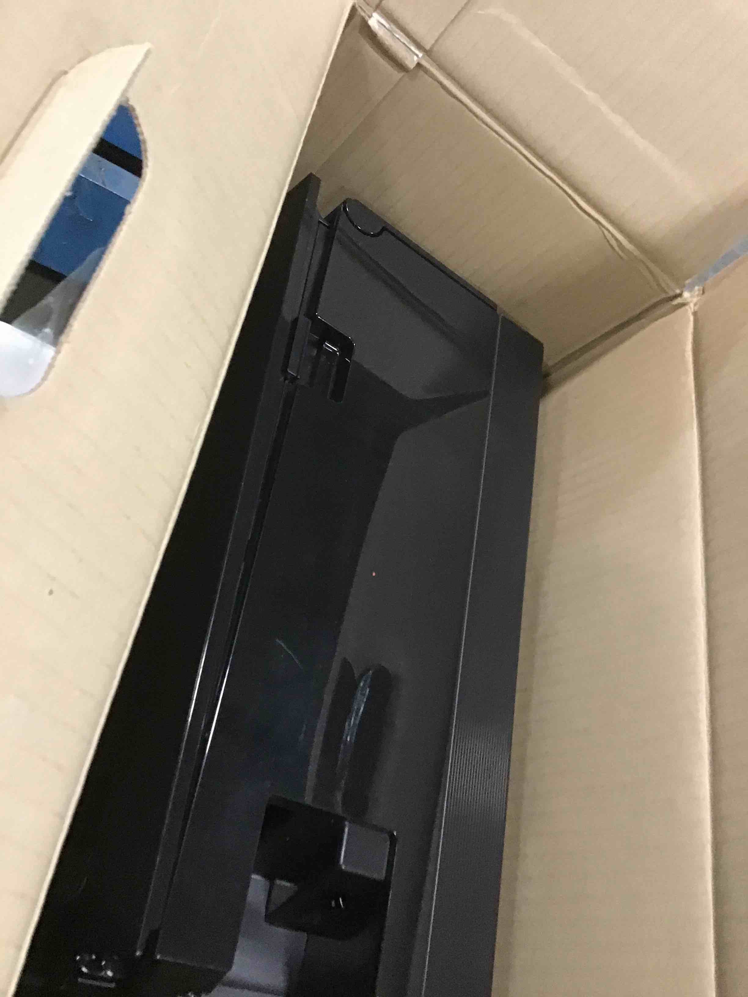 https://s3.amazonaws.com/lotting-images-prod/bidfta/PNK1567135_1735057171091.jpeg