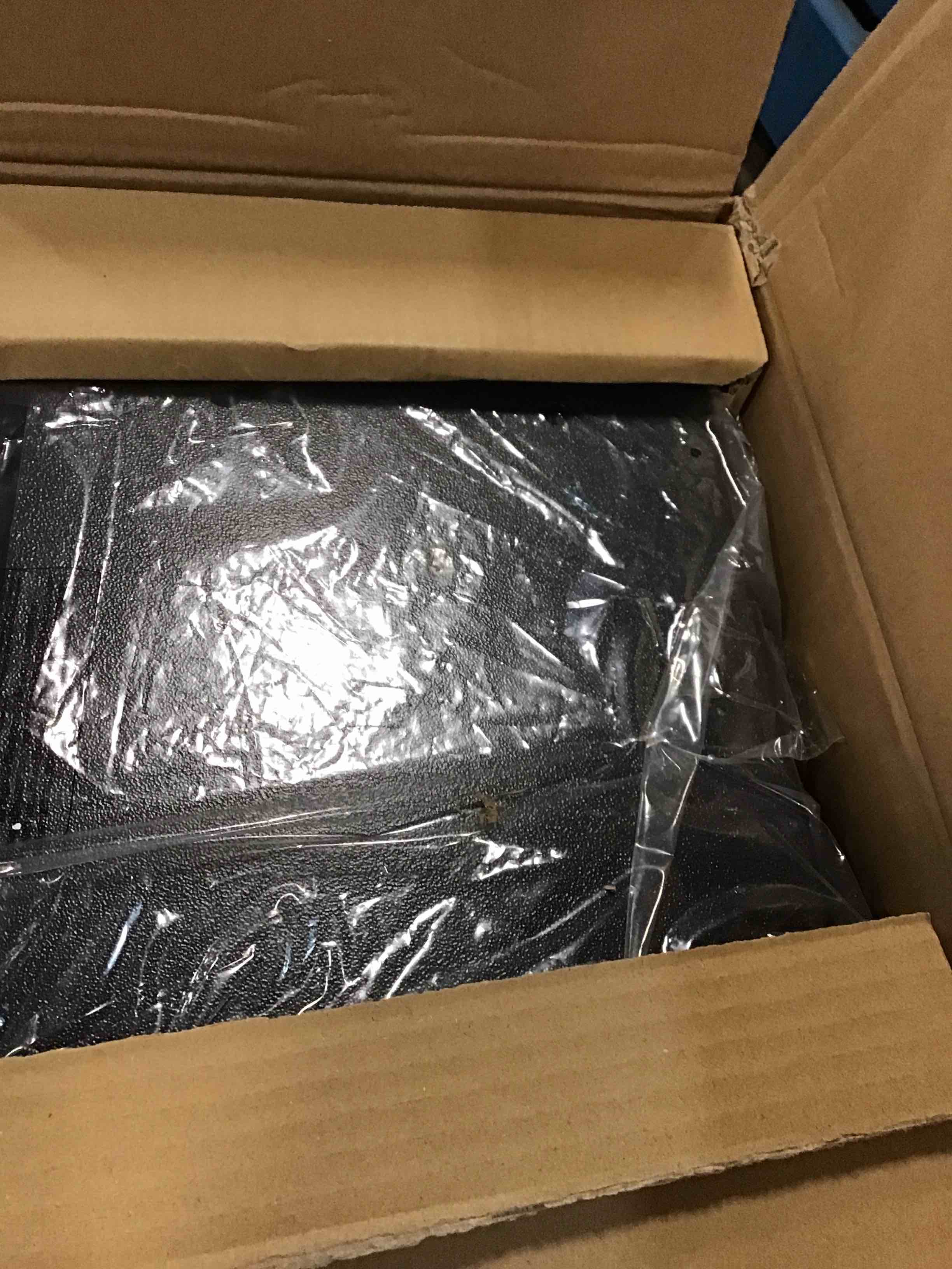 https://s3.amazonaws.com/lotting-images-prod/bidfta/PNK1567902_1735328161020.jpeg