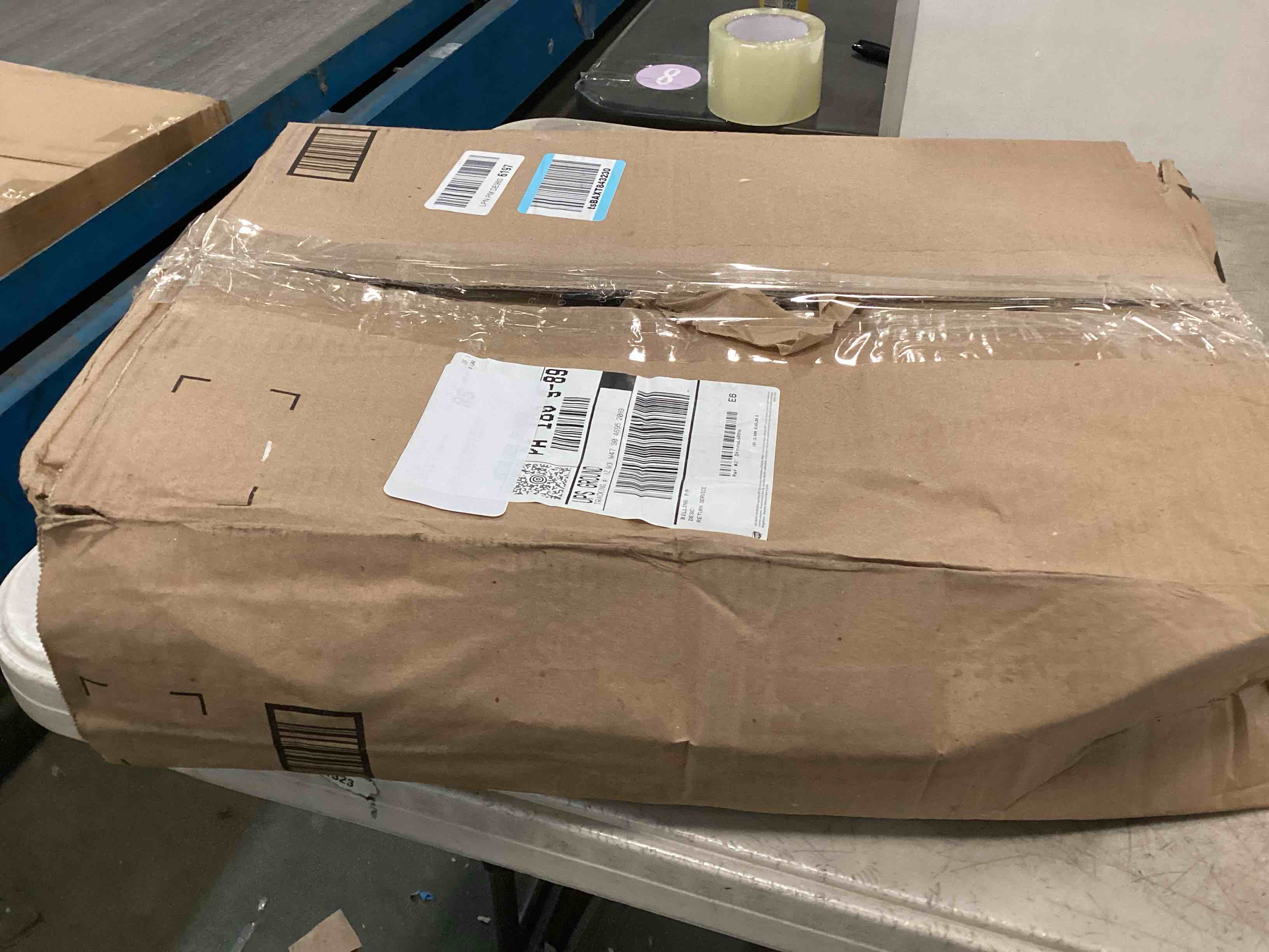 https://s3.amazonaws.com/lotting-images-prod/bidfta/PNK1568043_1735590965738.jpeg