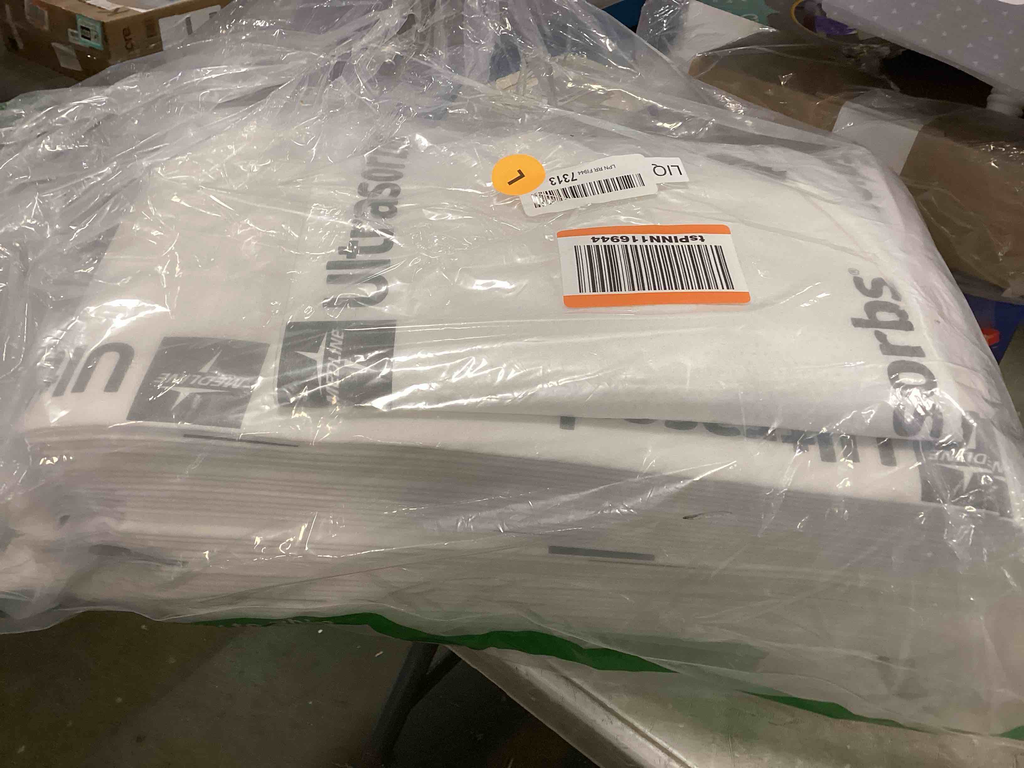 https://s3.amazonaws.com/lotting-images-prod/bidfta/PNK1568678_1735929360335.jpeg