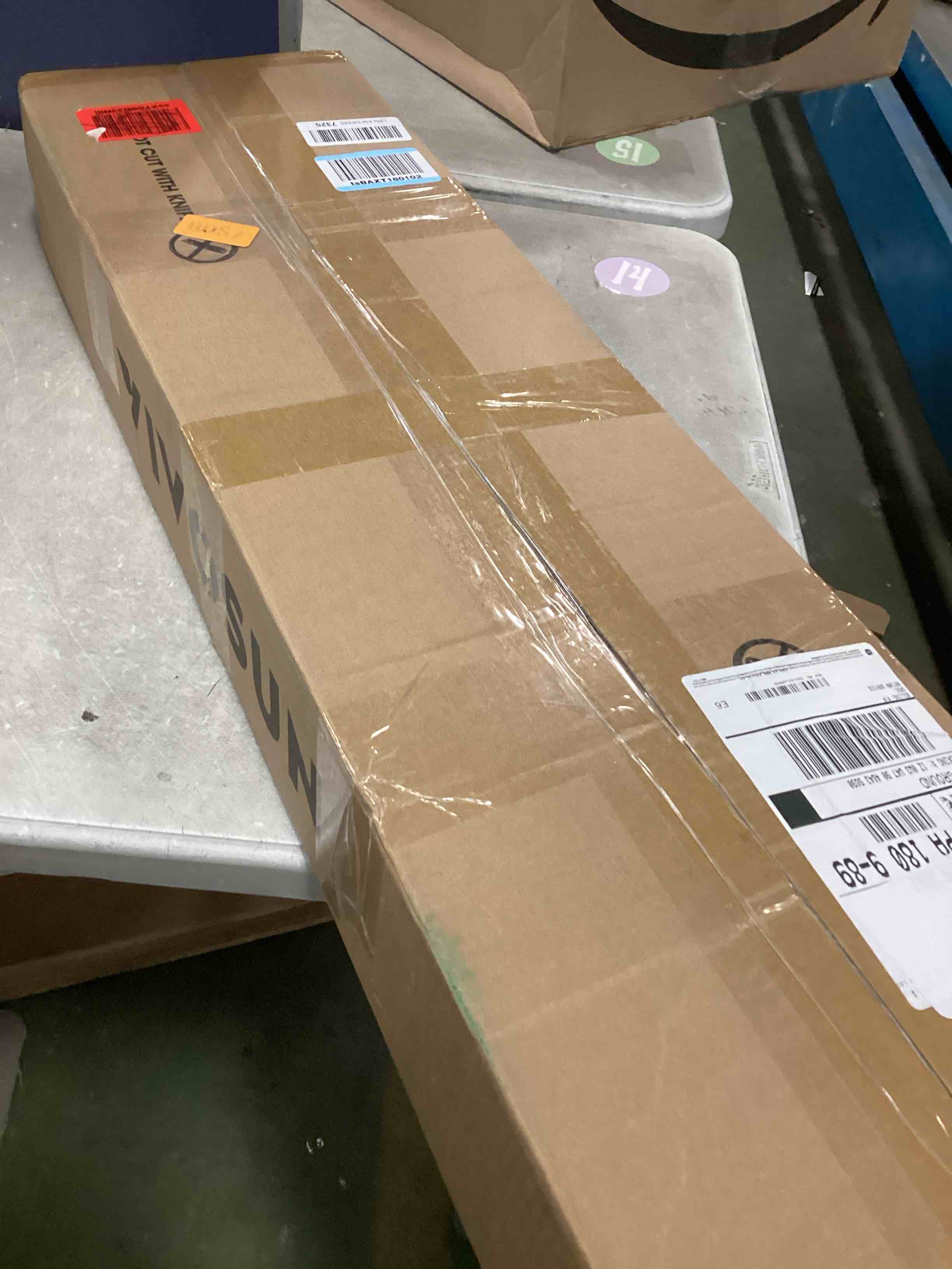 https://s3.amazonaws.com/lotting-images-prod/bidfta/PNK1568819_1736259713121.jpeg
