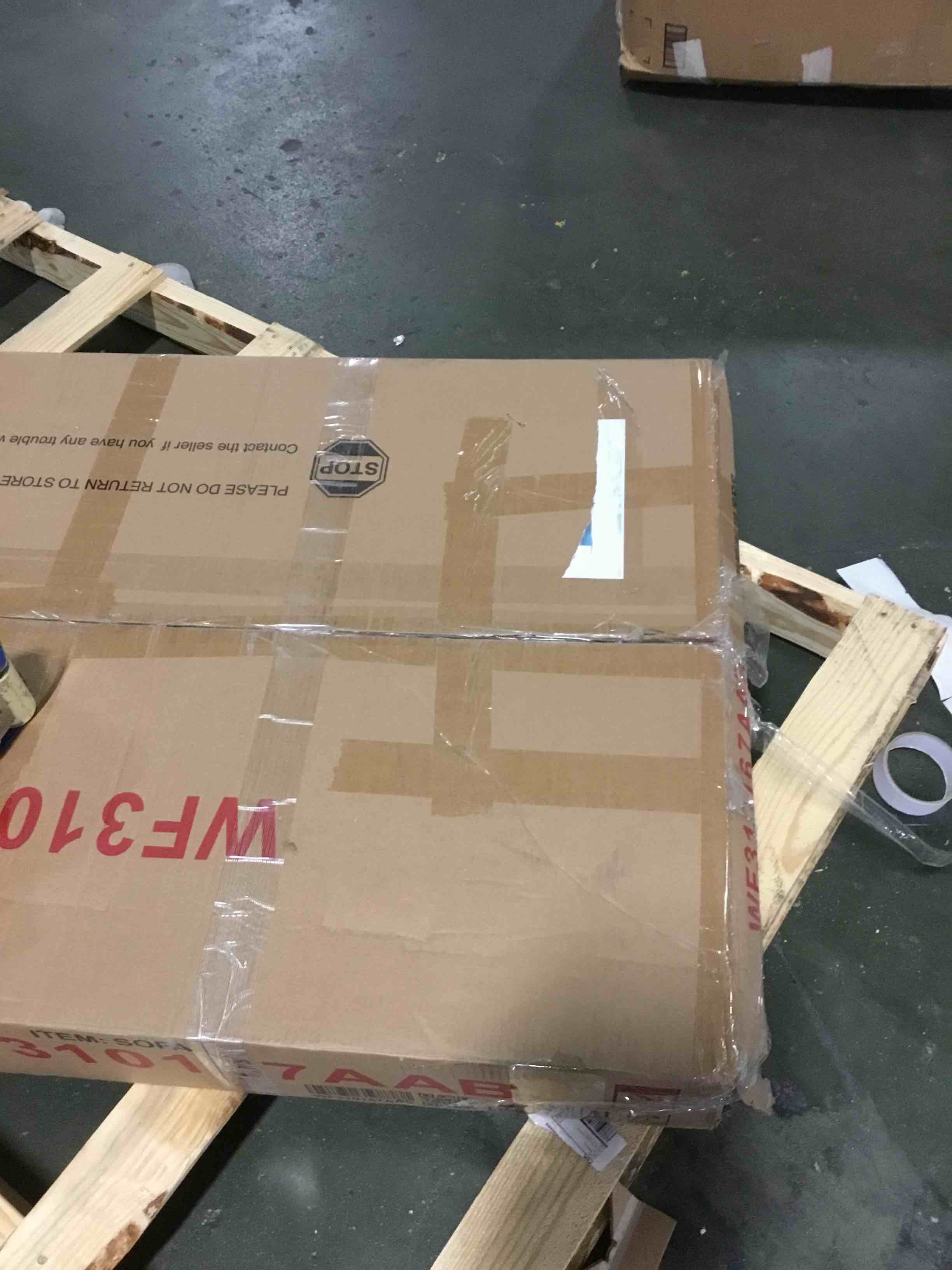 https://s3.amazonaws.com/lotting-images-prod/bidfta/PNK1570302_1733541074448.jpeg