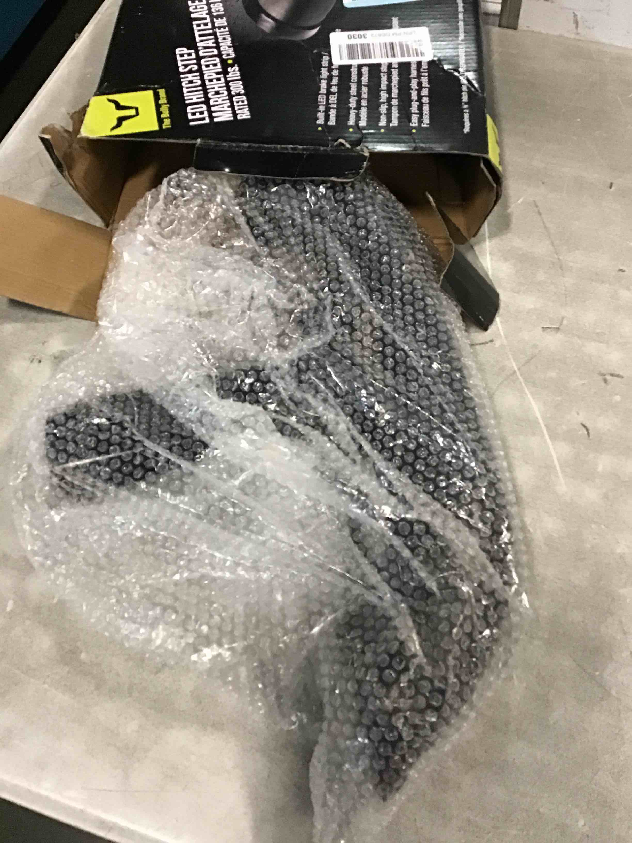 https://s3.amazonaws.com/lotting-images-prod/bidfta/PNK1570683_1733978431353.jpeg