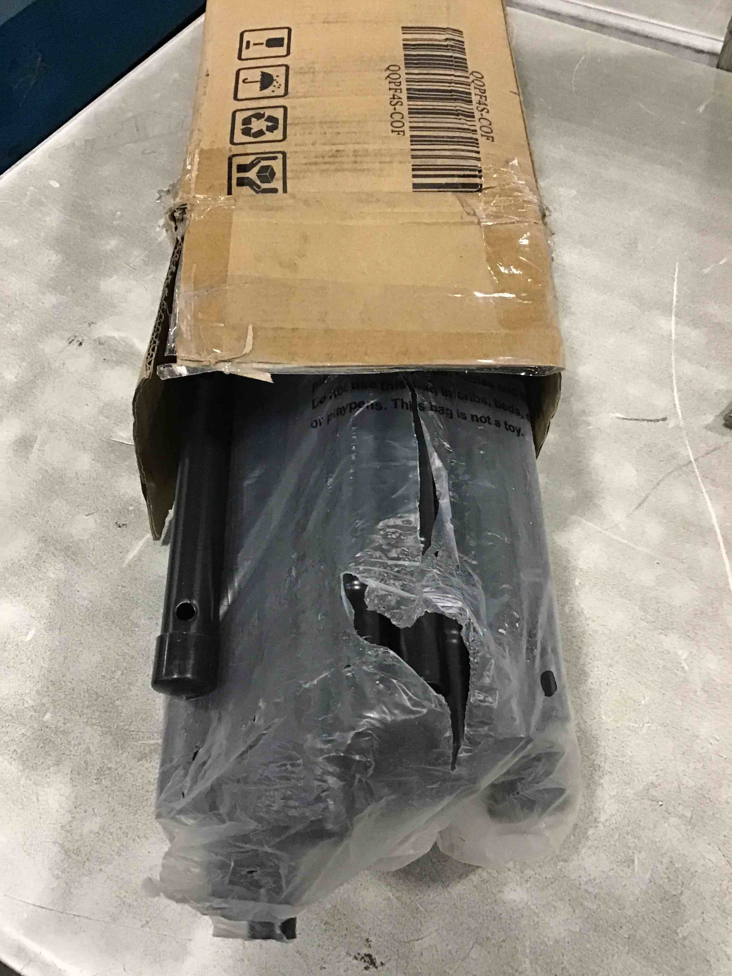https://s3.amazonaws.com/lotting-images-prod/bidfta/PNK1570694_1733979788914.jpeg