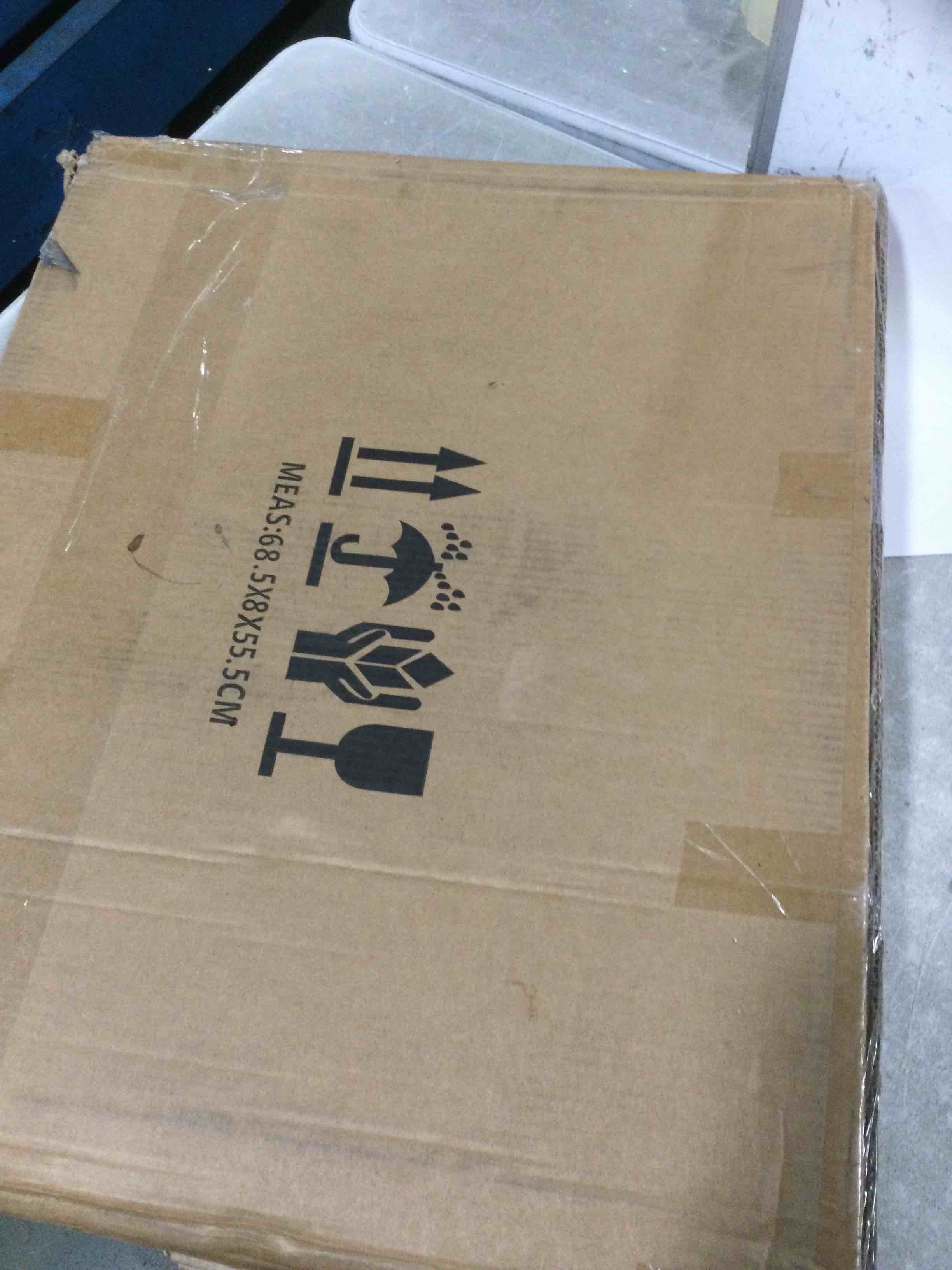 Condition photo showing Good Condition for KEWISAUTO Rear Skid Plate for Tesla Model 3 / Model Y, Splash Shield Cover Under Engine Guard Cover Chassis Guard Plates for Tesla Model 3 2017-2023 / Model Y 2020-2023 Accessories