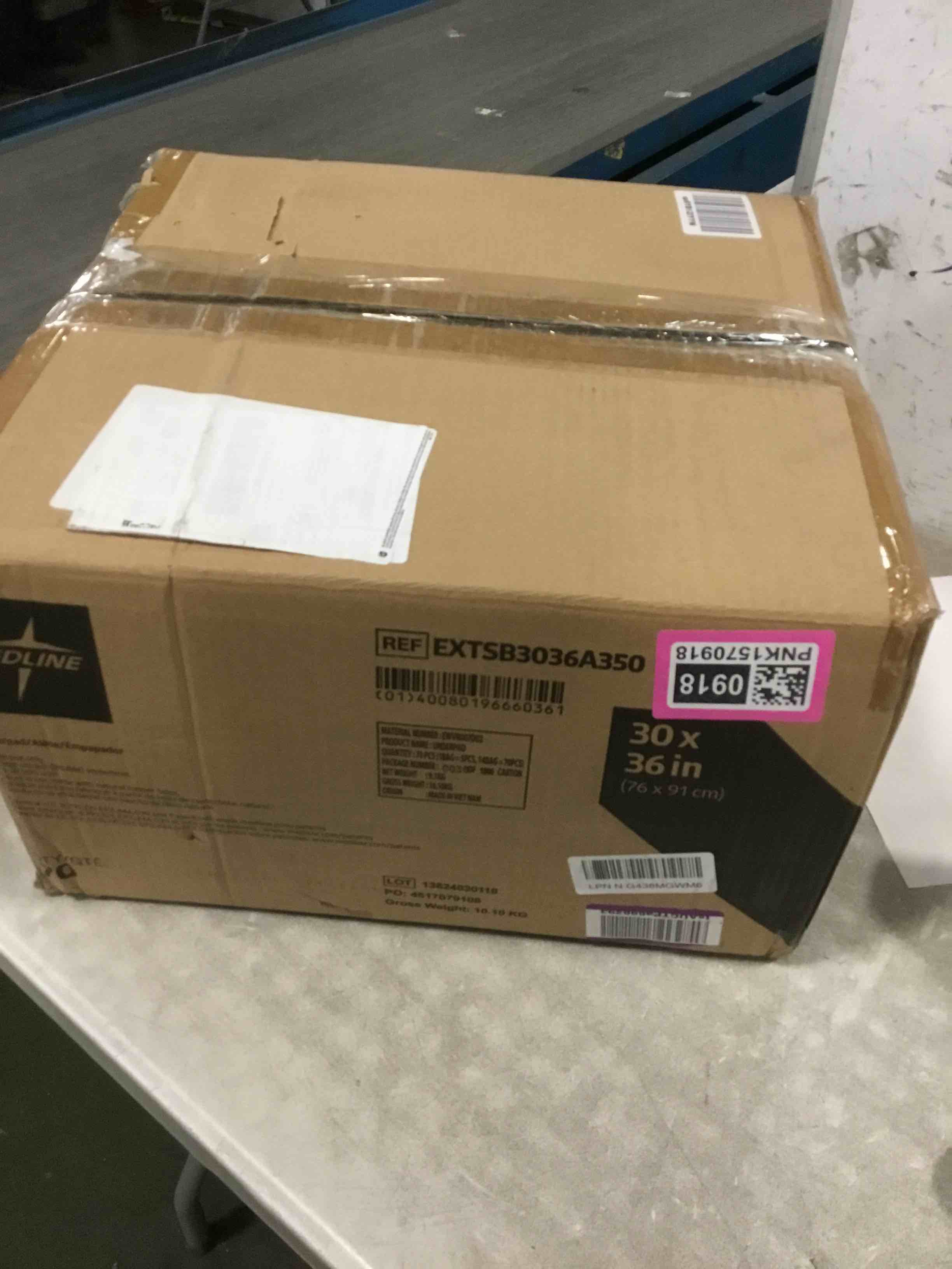 https://s3.amazonaws.com/lotting-images-prod/bidfta/PNK1570918_1734128512750.jpeg