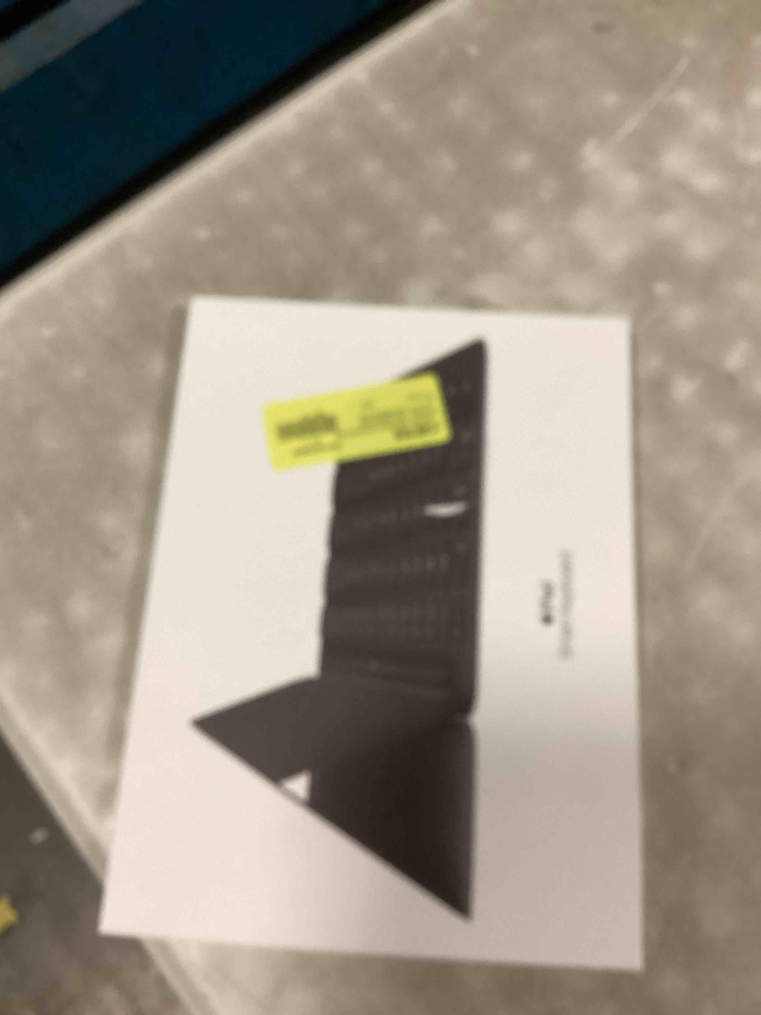 https://s3.amazonaws.com/lotting-images-prod/bidfta/PNK1571256_1734403859946.jpeg
