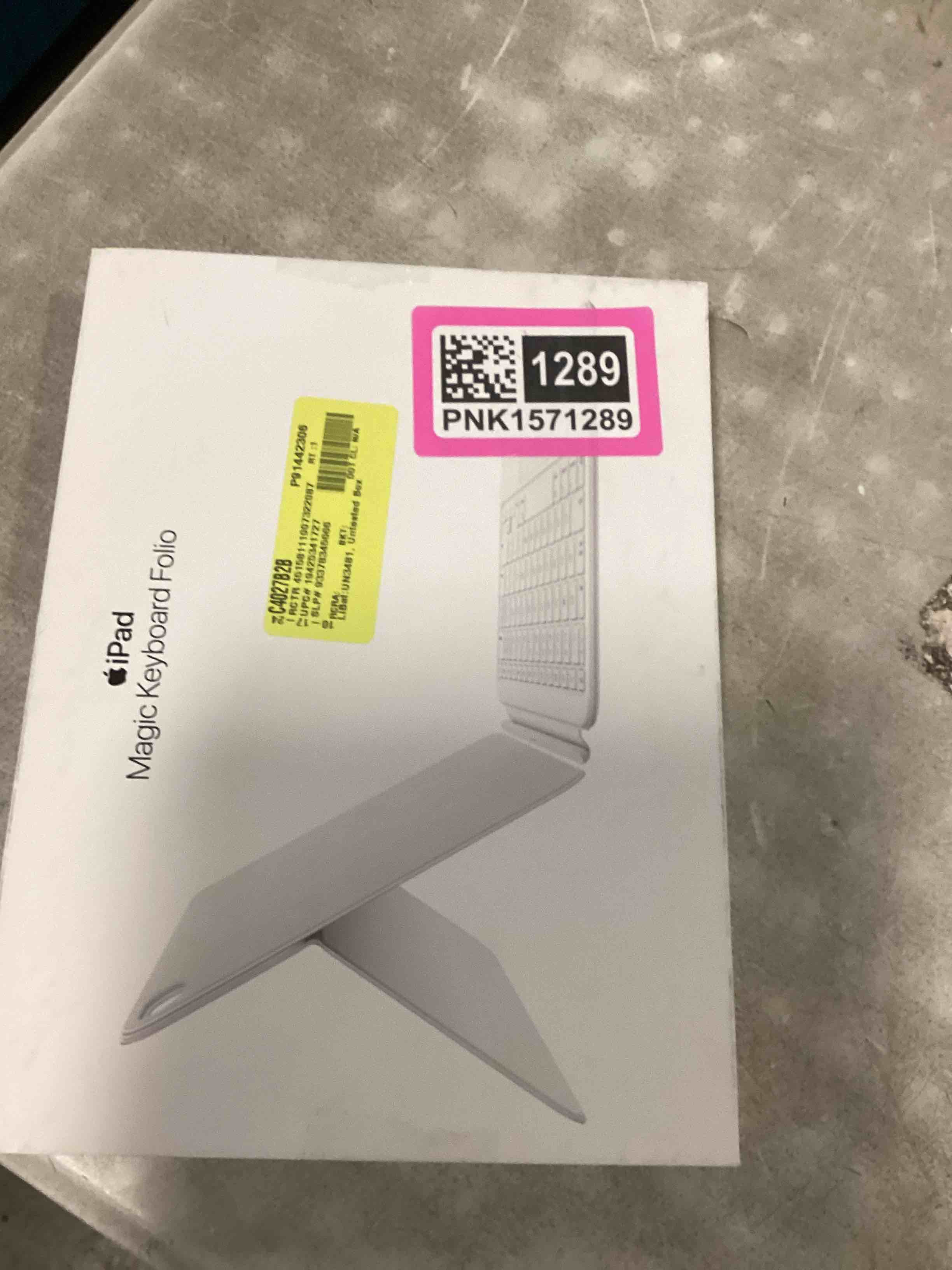 https://s3.amazonaws.com/lotting-images-prod/bidfta/PNK1571289_1734406240522.jpeg