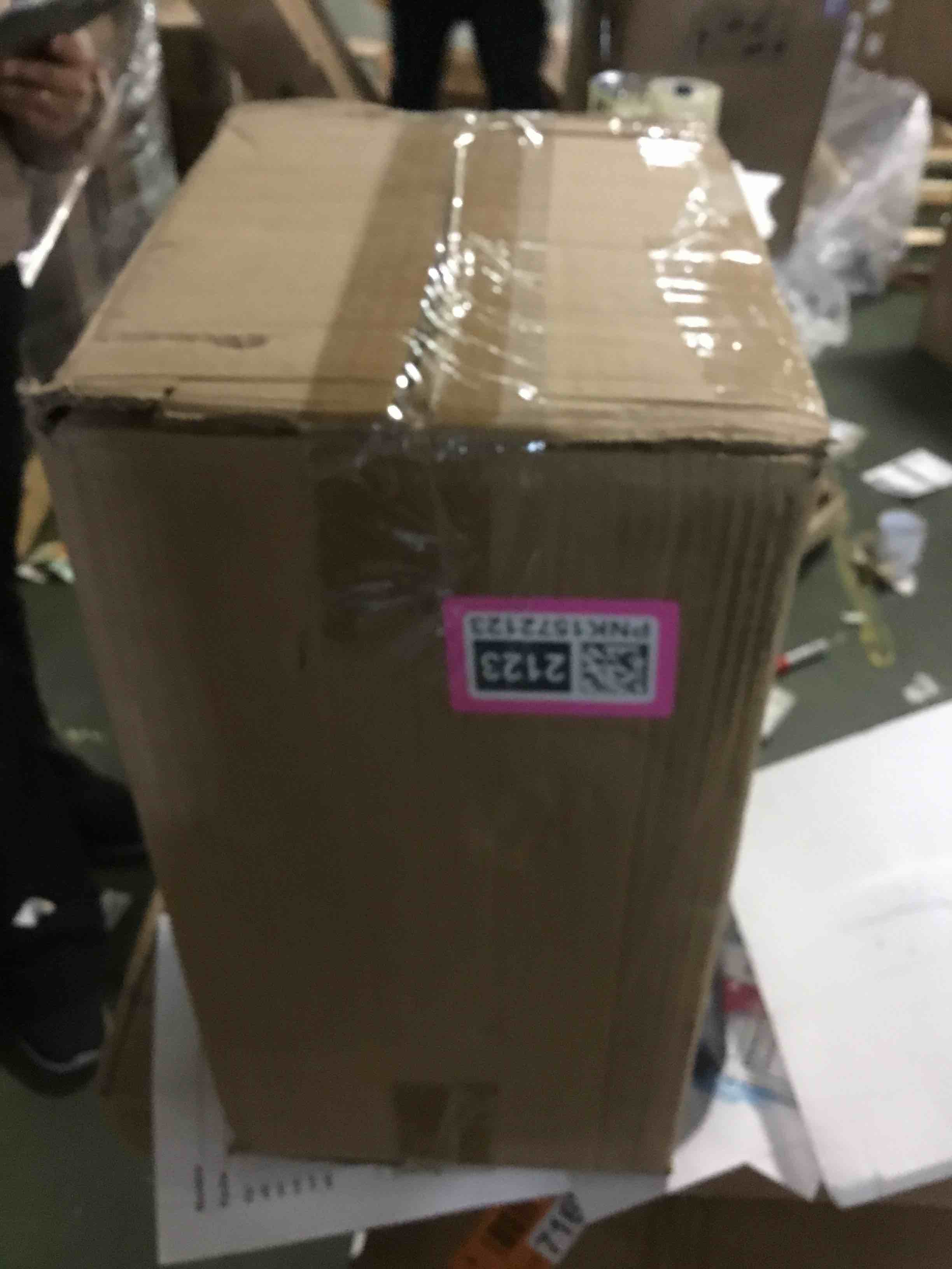 https://s3.amazonaws.com/lotting-images-prod/bidfta/PNK1572123_1735014674331.jpeg