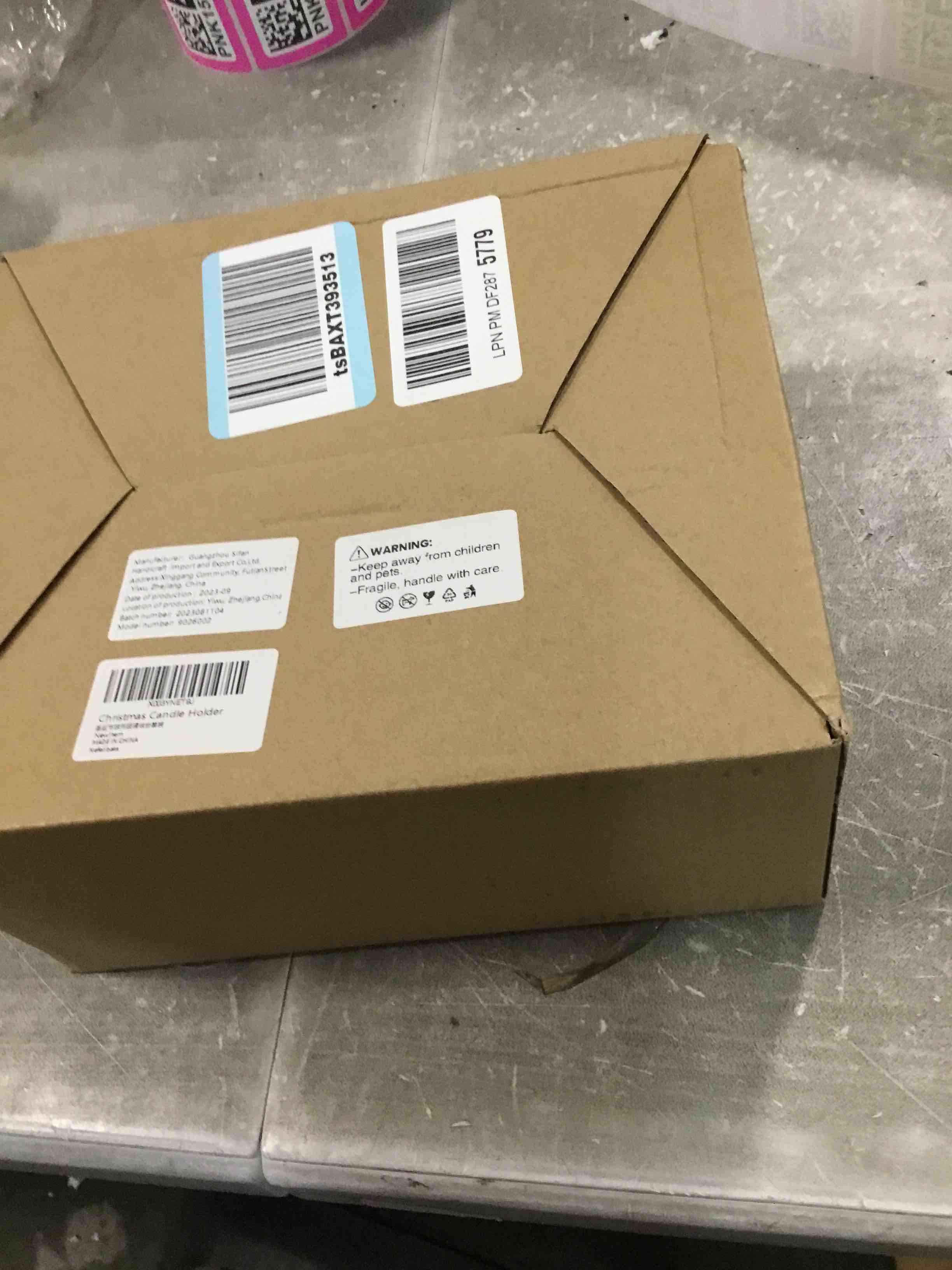 https://s3.amazonaws.com/lotting-images-prod/bidfta/PNK1572425_1735310074217.jpeg