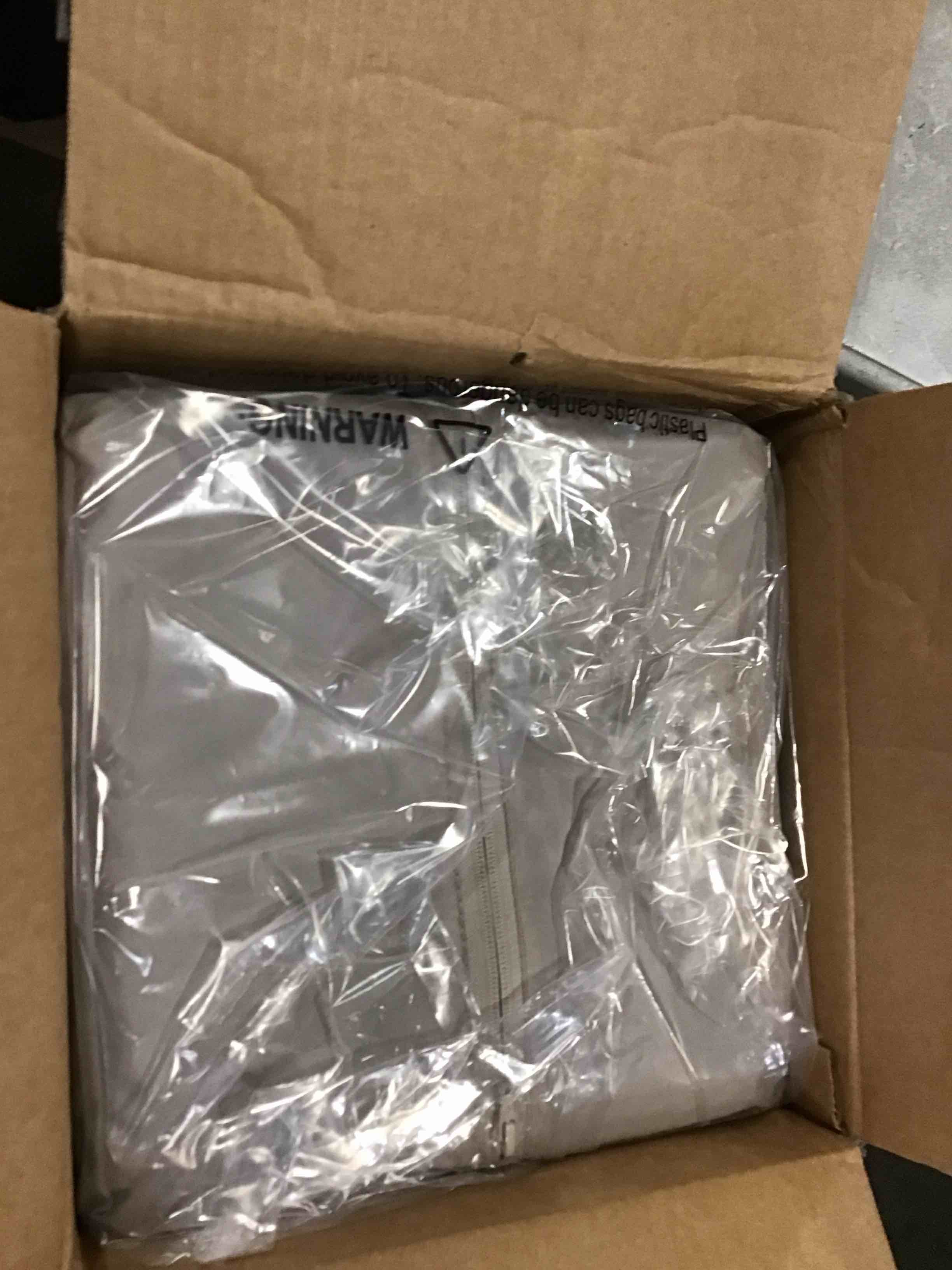 https://s3.amazonaws.com/lotting-images-prod/bidfta/PNK1572636_1735575247745.jpeg