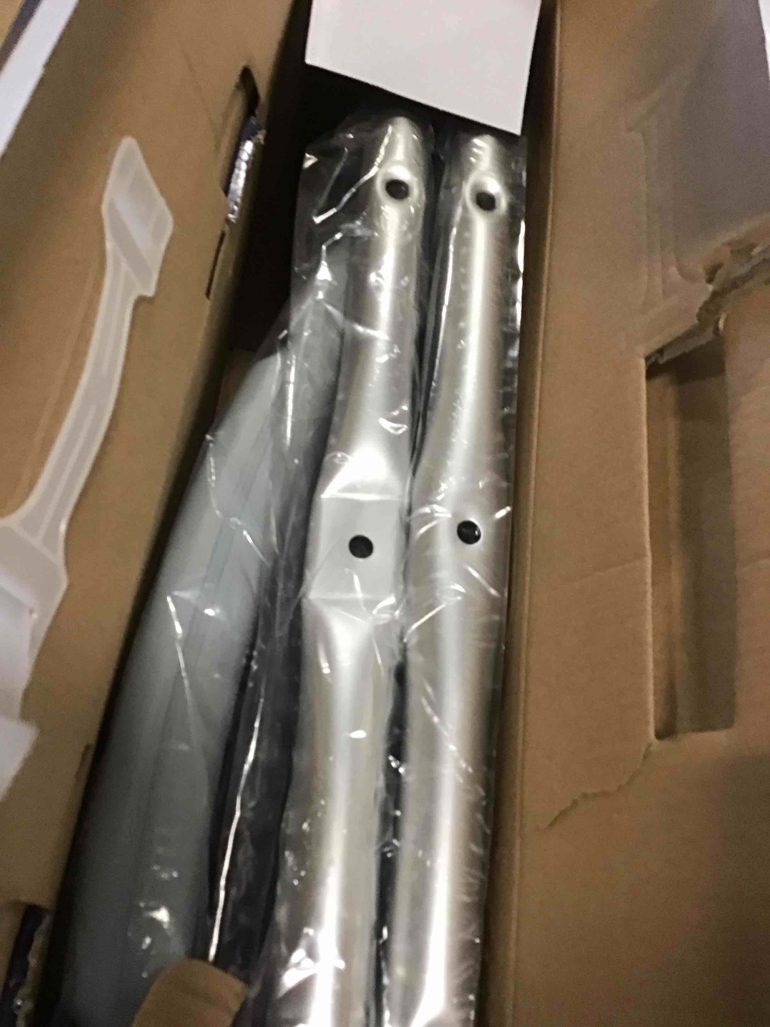 https://s3.amazonaws.com/lotting-images-prod/bidfta/PNK1572716_1735585092685.jpeg
