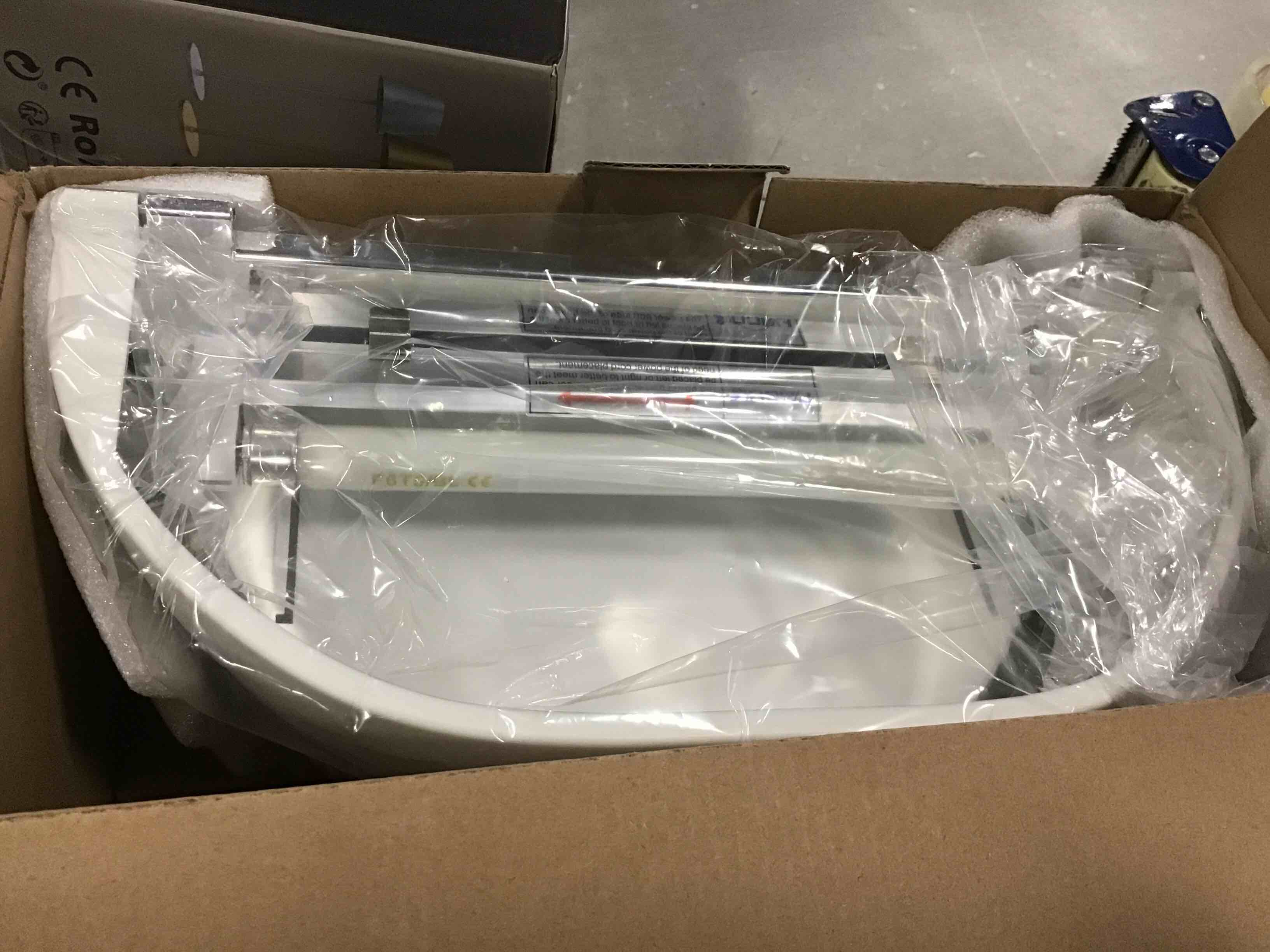 https://s3.amazonaws.com/lotting-images-prod/bidfta/PNK1573244_1733432331785.jpeg