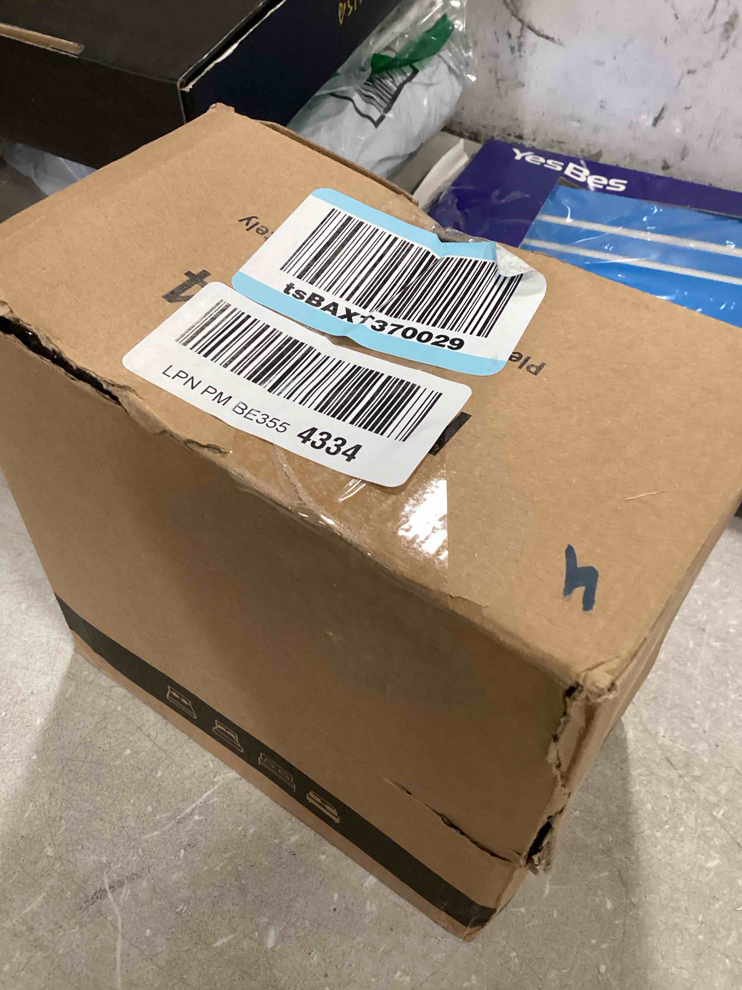 https://s3.amazonaws.com/lotting-images-prod/bidfta/PNK1573455_1733509818166.jpeg