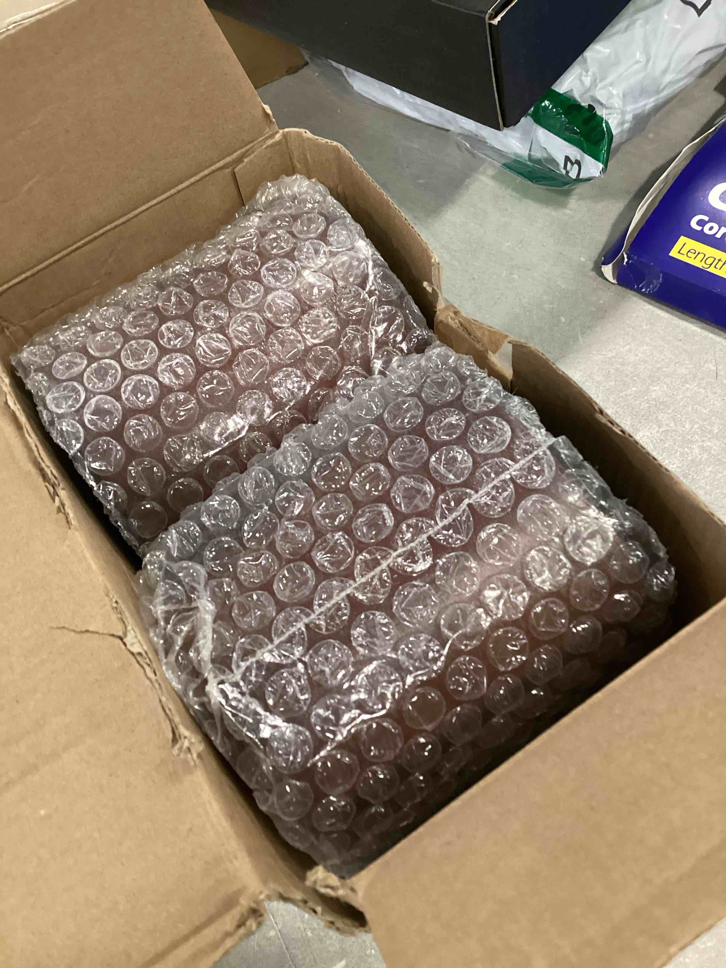 https://s3.amazonaws.com/lotting-images-prod/bidfta/PNK1573455_1733509826822.jpeg