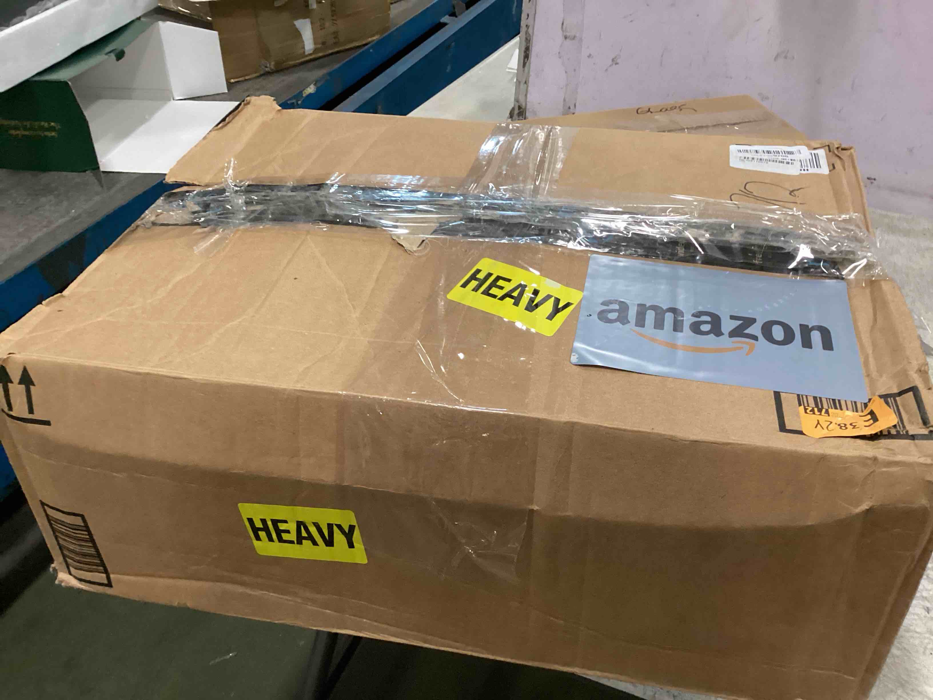 https://s3.amazonaws.com/lotting-images-prod/bidfta/PNK1573680_1733836199461.jpeg
