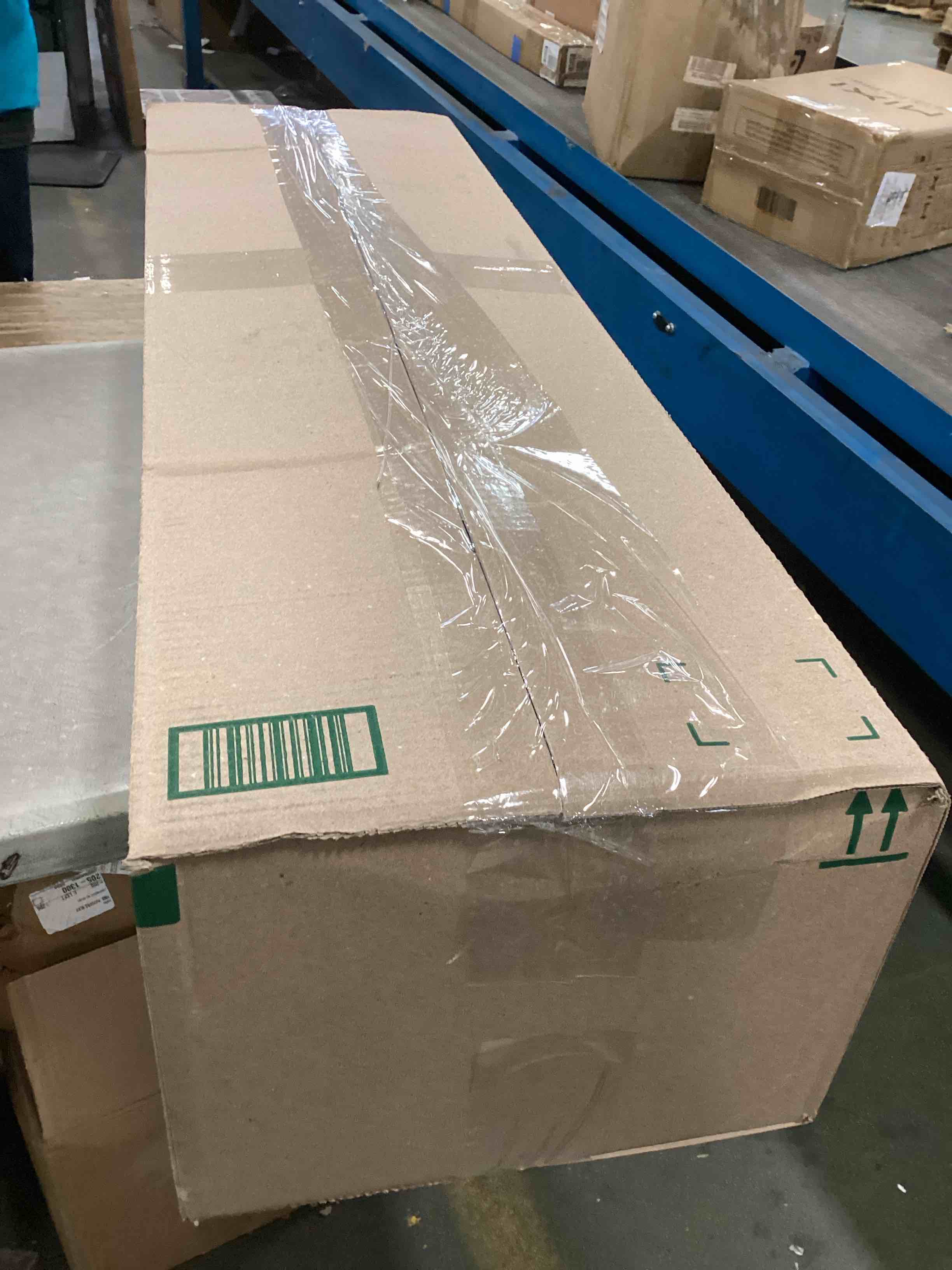 https://s3.amazonaws.com/lotting-images-prod/bidfta/PNK1573998_1733934735552.jpeg