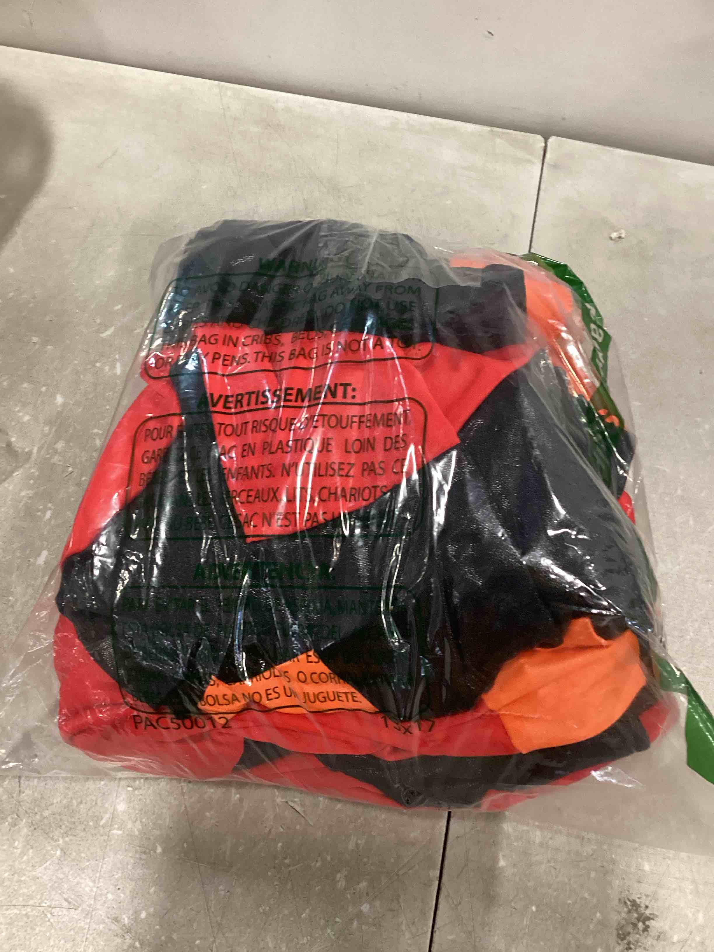 https://s3.amazonaws.com/lotting-images-prod/bidfta/PNK1574442_1734108490904.jpeg
