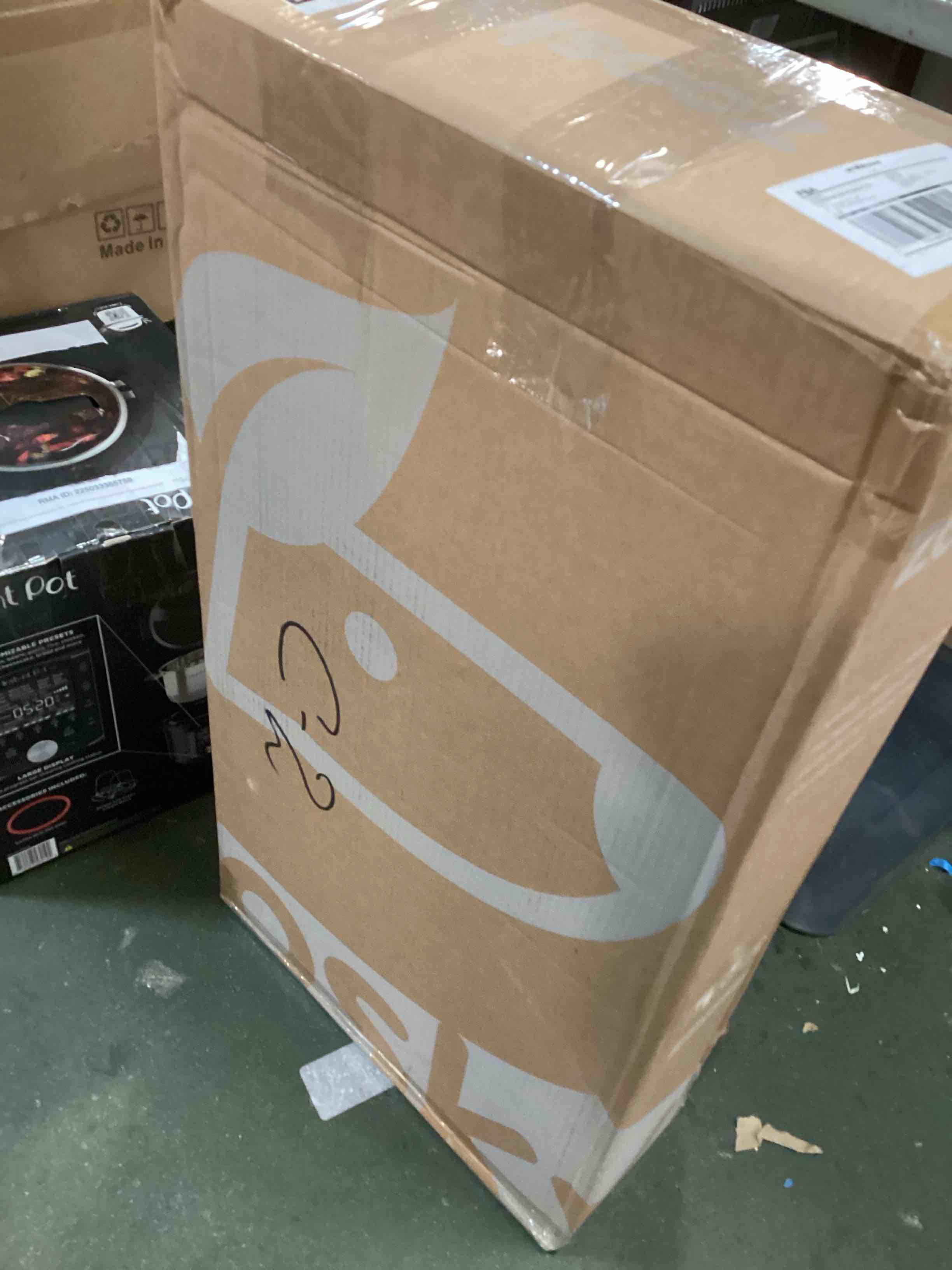 https://s3.amazonaws.com/lotting-images-prod/bidfta/PNK1574646_1734452586776.jpeg