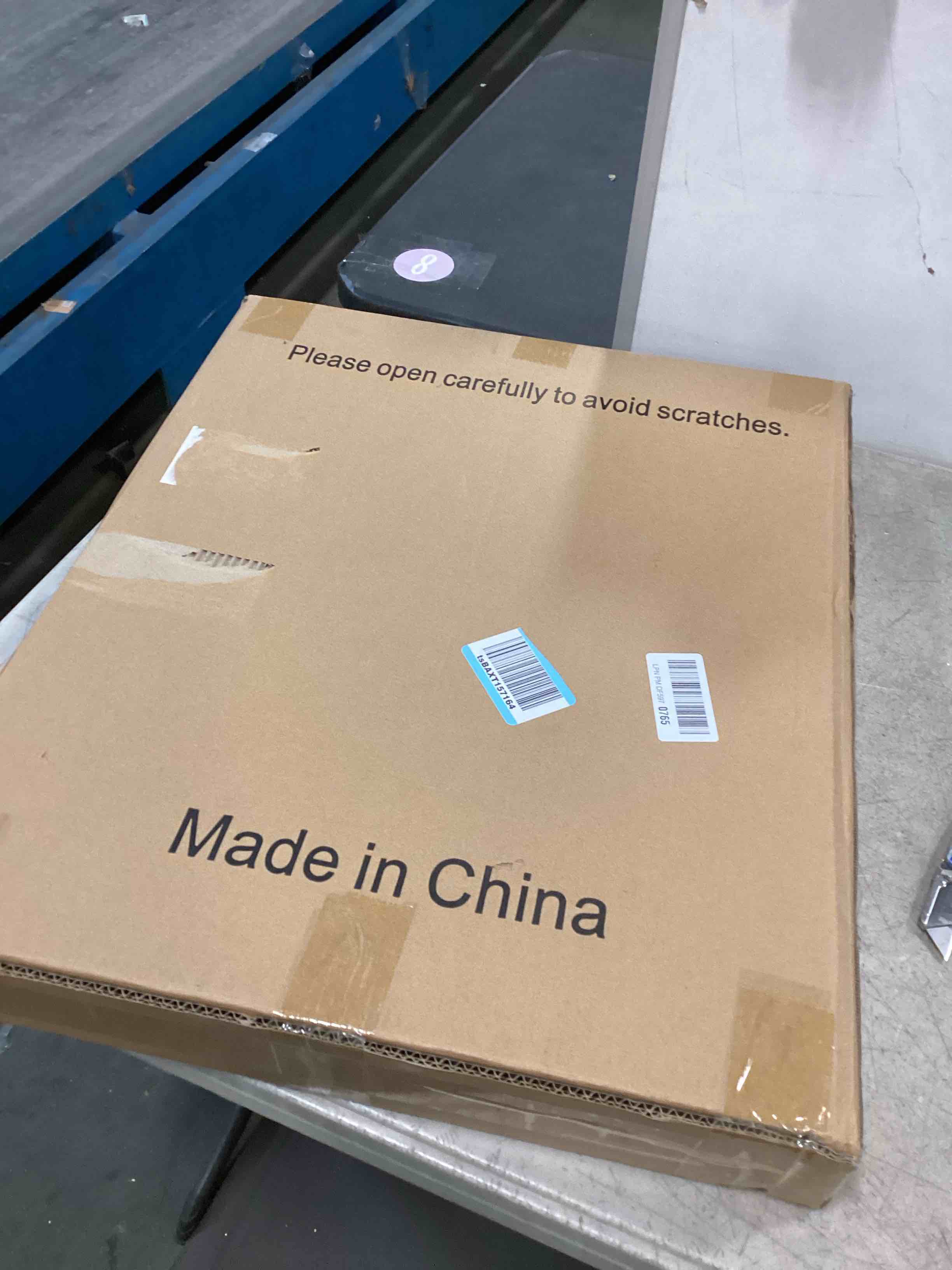 https://s3.amazonaws.com/lotting-images-prod/bidfta/PNK1575908_1735565654088.jpeg