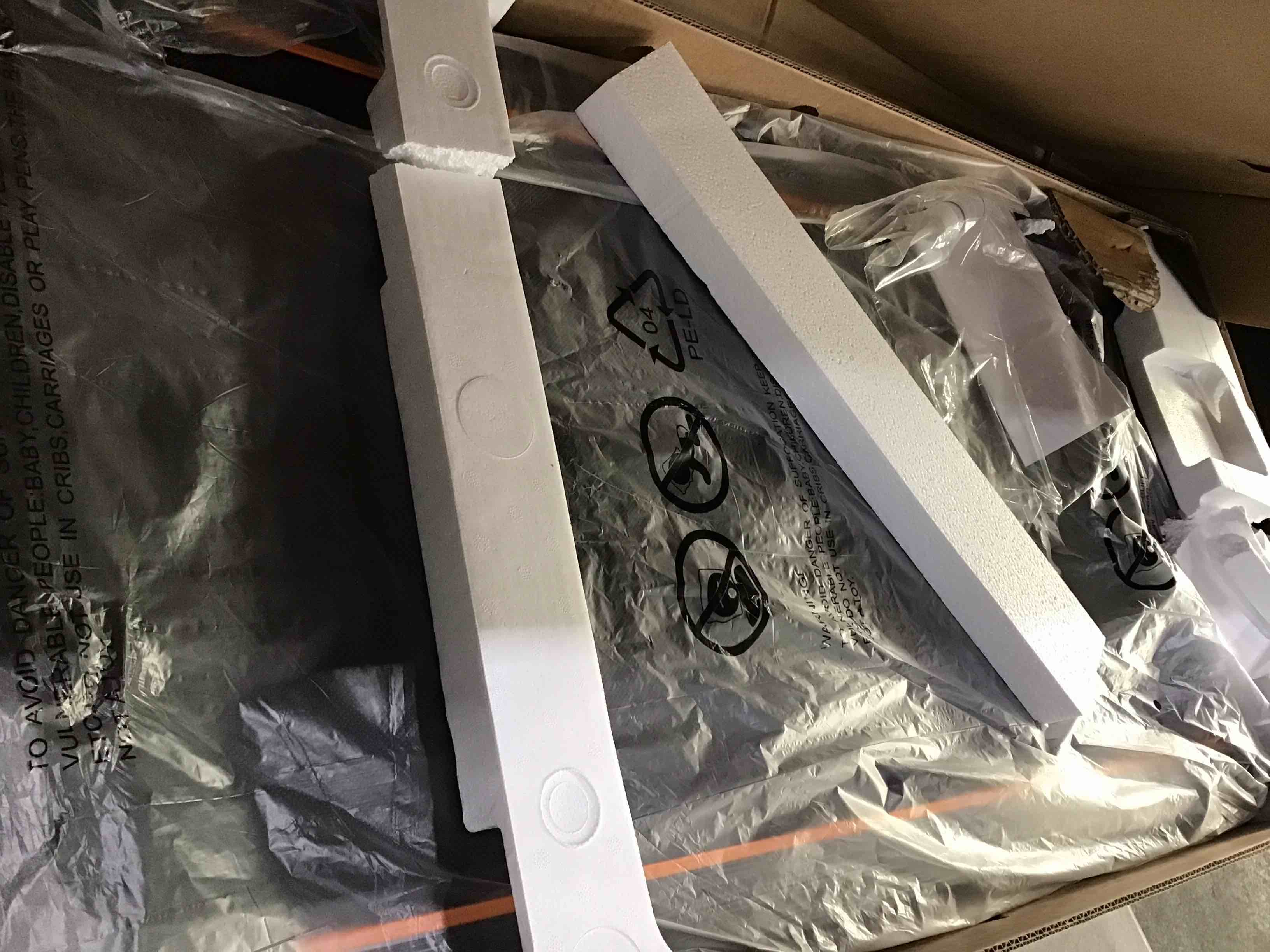 https://s3.amazonaws.com/lotting-images-prod/bidfta/PNK1577850_1741293260969.jpeg