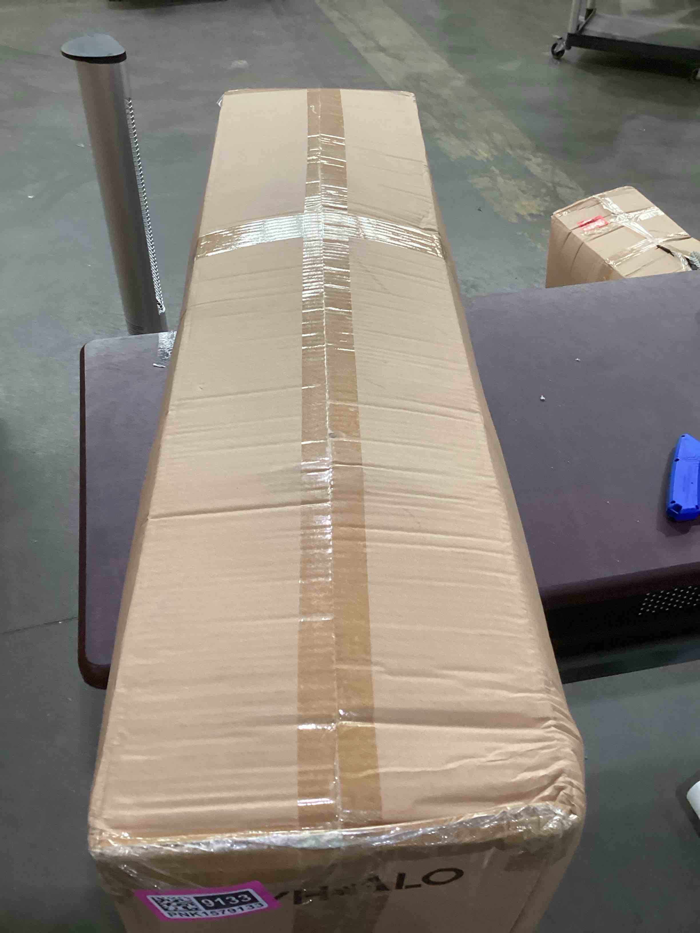 https://s3.amazonaws.com/lotting-images-prod/bidfta/PNK1579133_1738004535788.jpeg