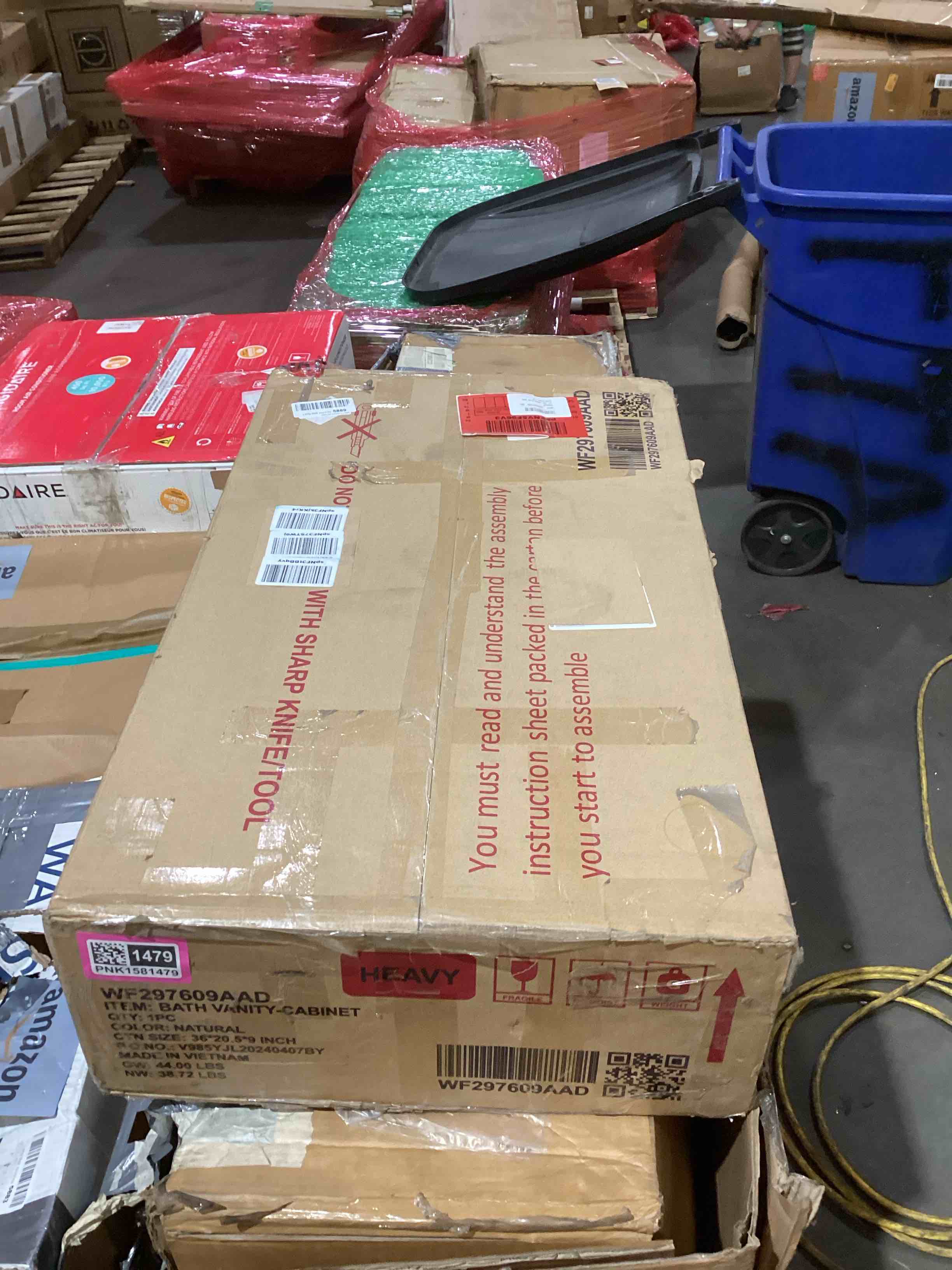 https://s3.amazonaws.com/lotting-images-prod/bidfta/PNK1581479_1745004550844.jpeg