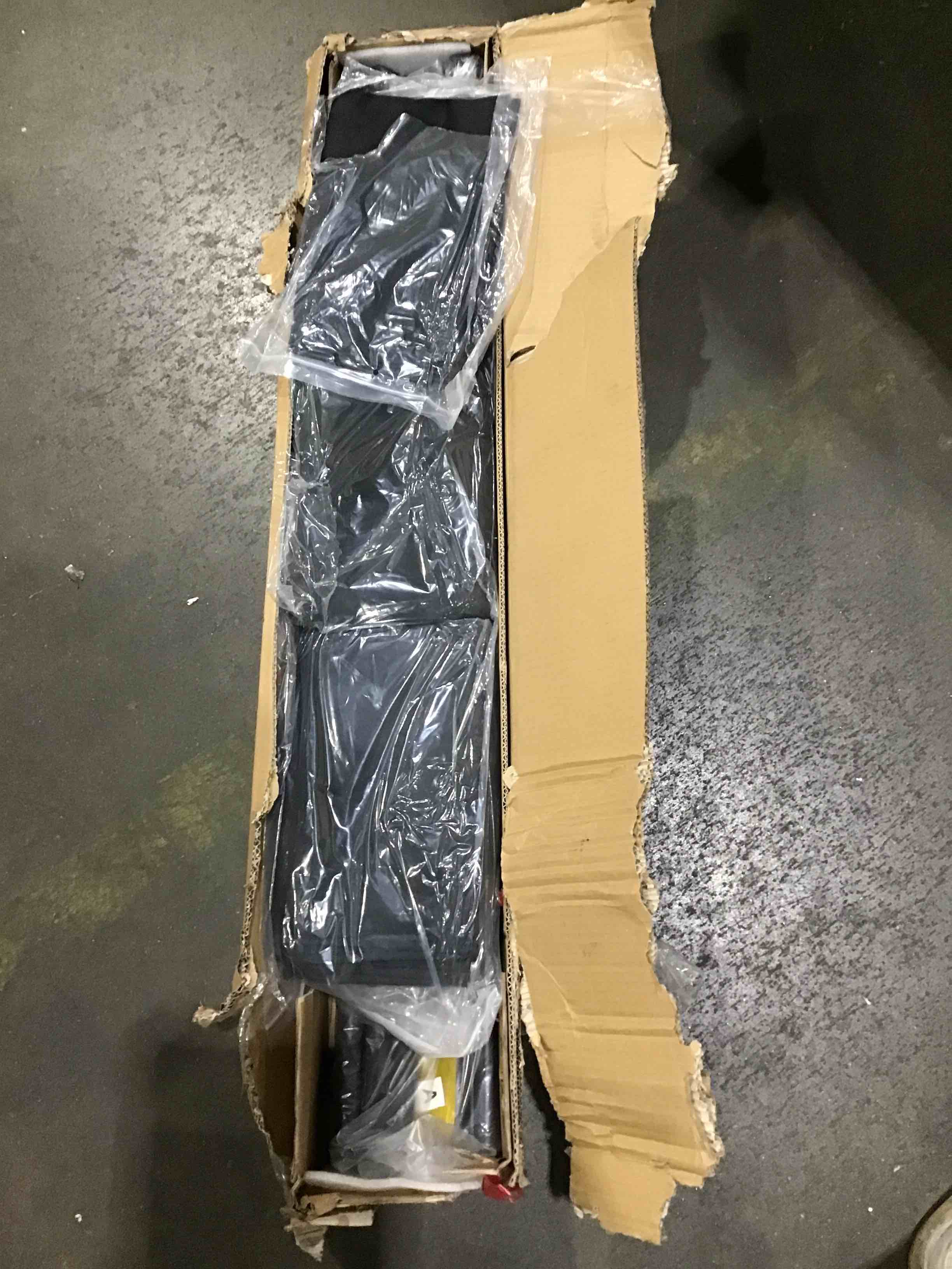 https://s3.amazonaws.com/lotting-images-prod/bidfta/PNK1582545_1741696782040.jpeg
