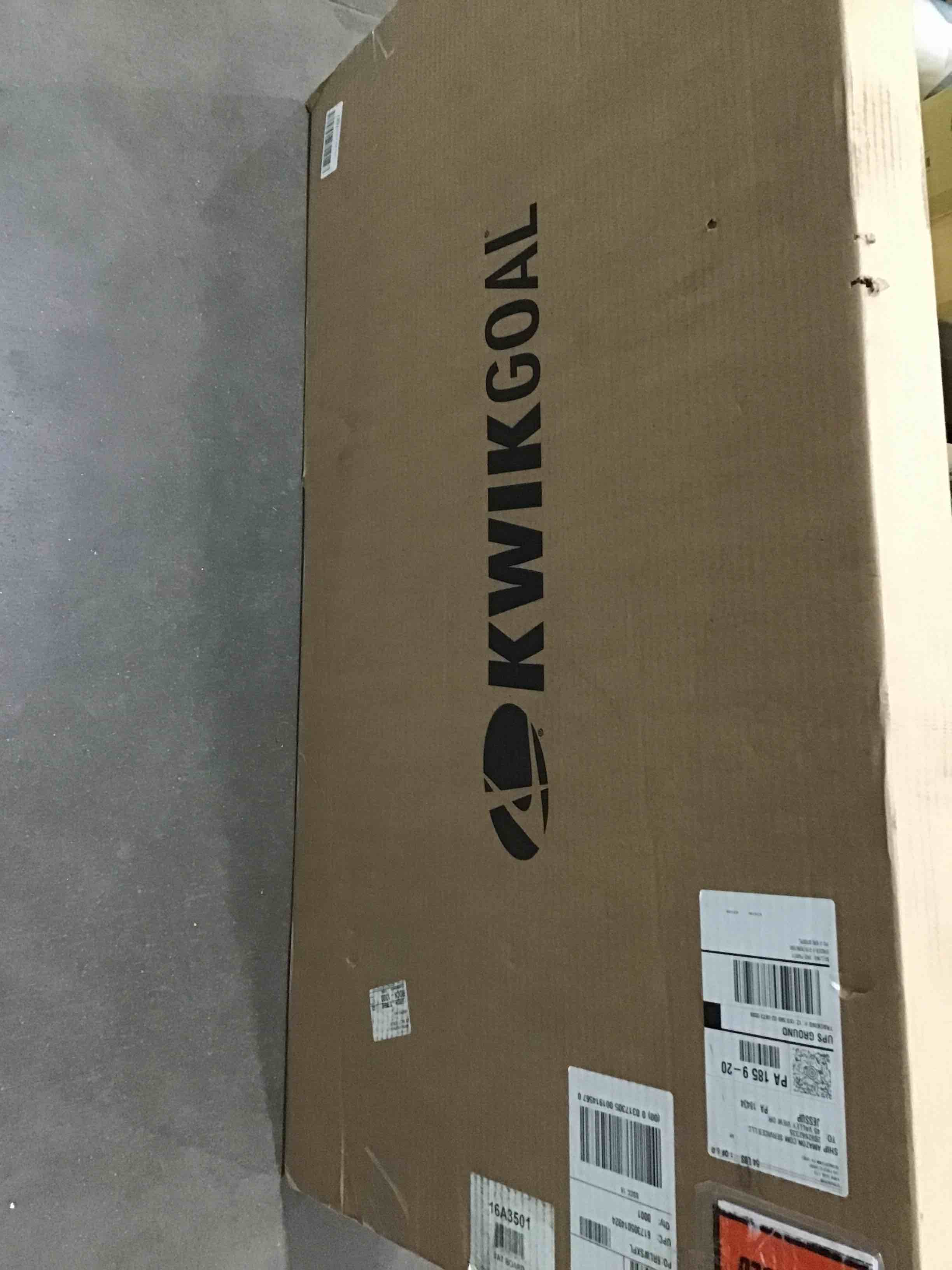 https://s3.amazonaws.com/lotting-images-prod/bidfta/PNK1582773_1741787472152.jpeg
