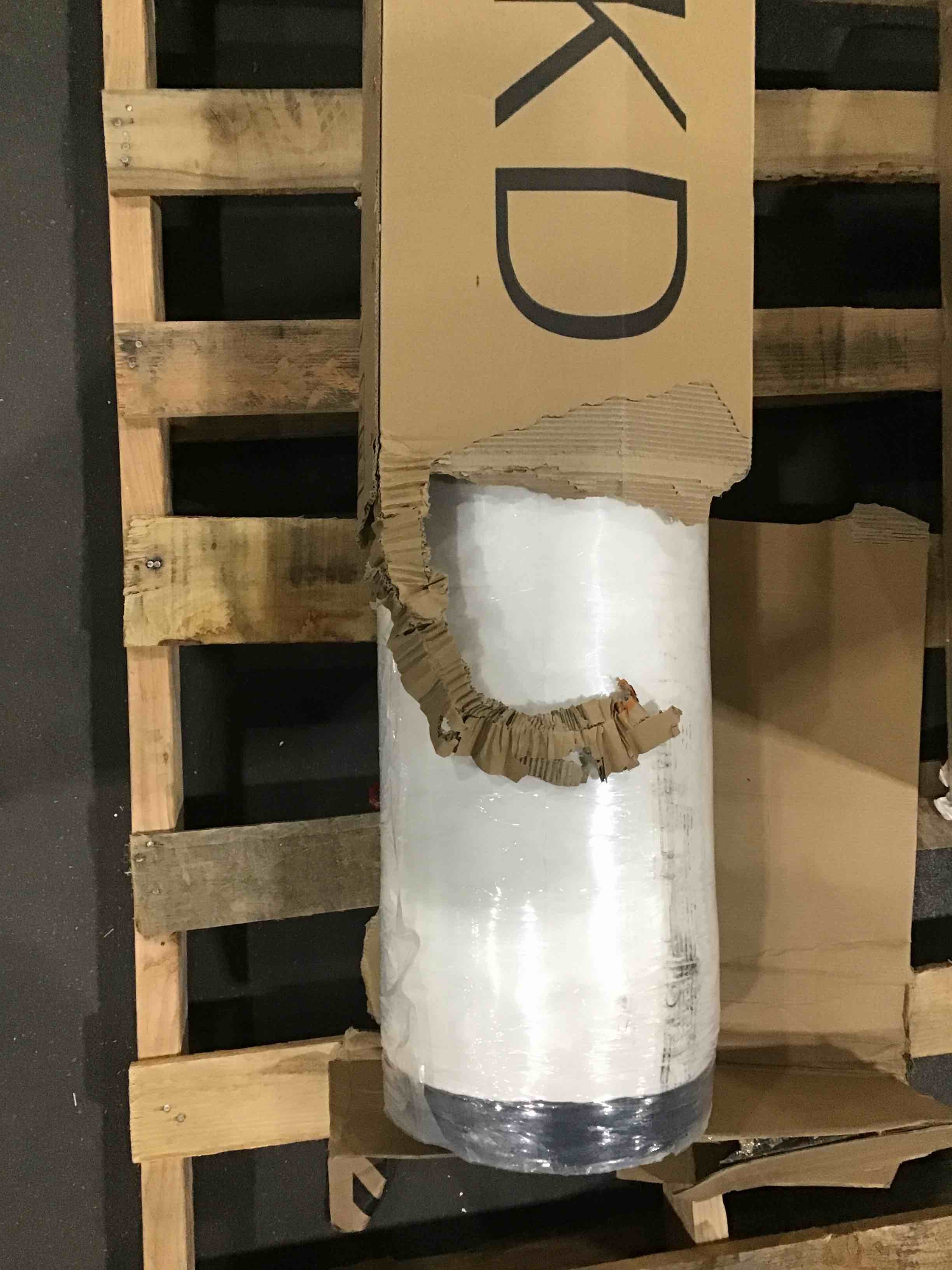 https://s3.amazonaws.com/lotting-images-prod/bidfta/PNK1584405_1743427178010.jpeg