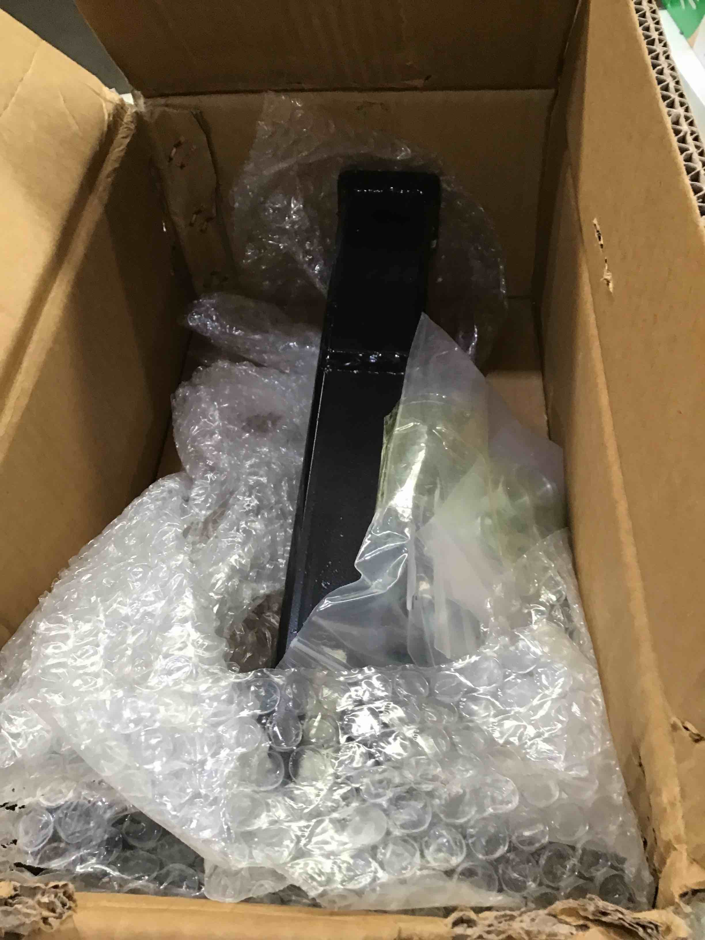 https://s3.amazonaws.com/lotting-images-prod/bidfta/PNK1584604_1743538431456.jpeg