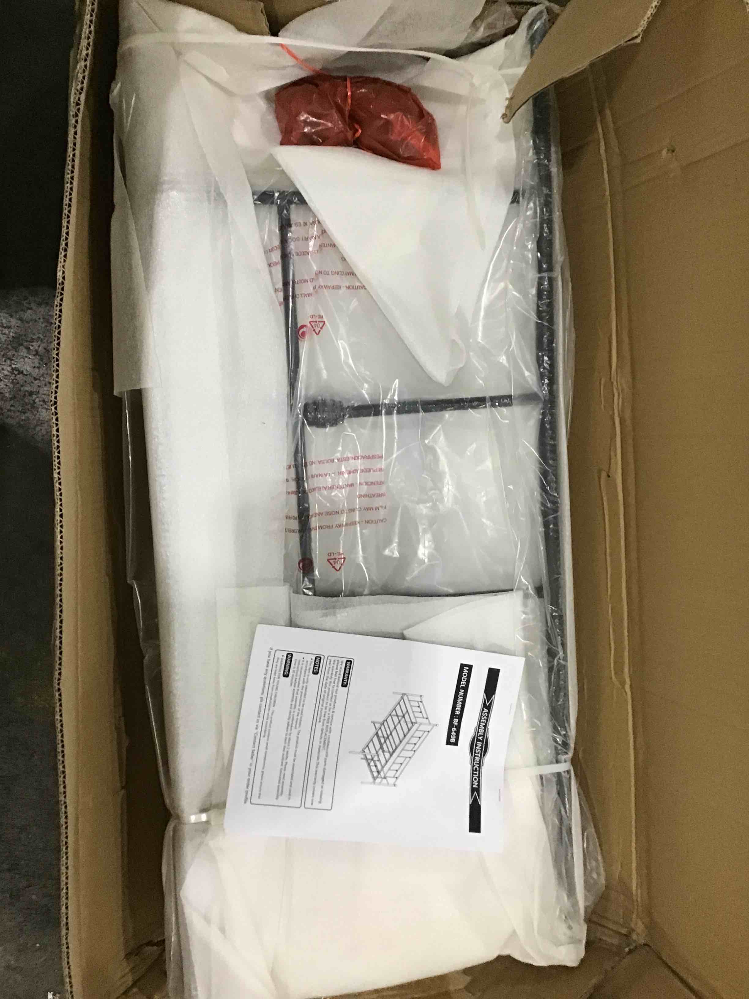 https://s3.amazonaws.com/lotting-images-prod/bidfta/PNK1584634_1743606429802.jpeg