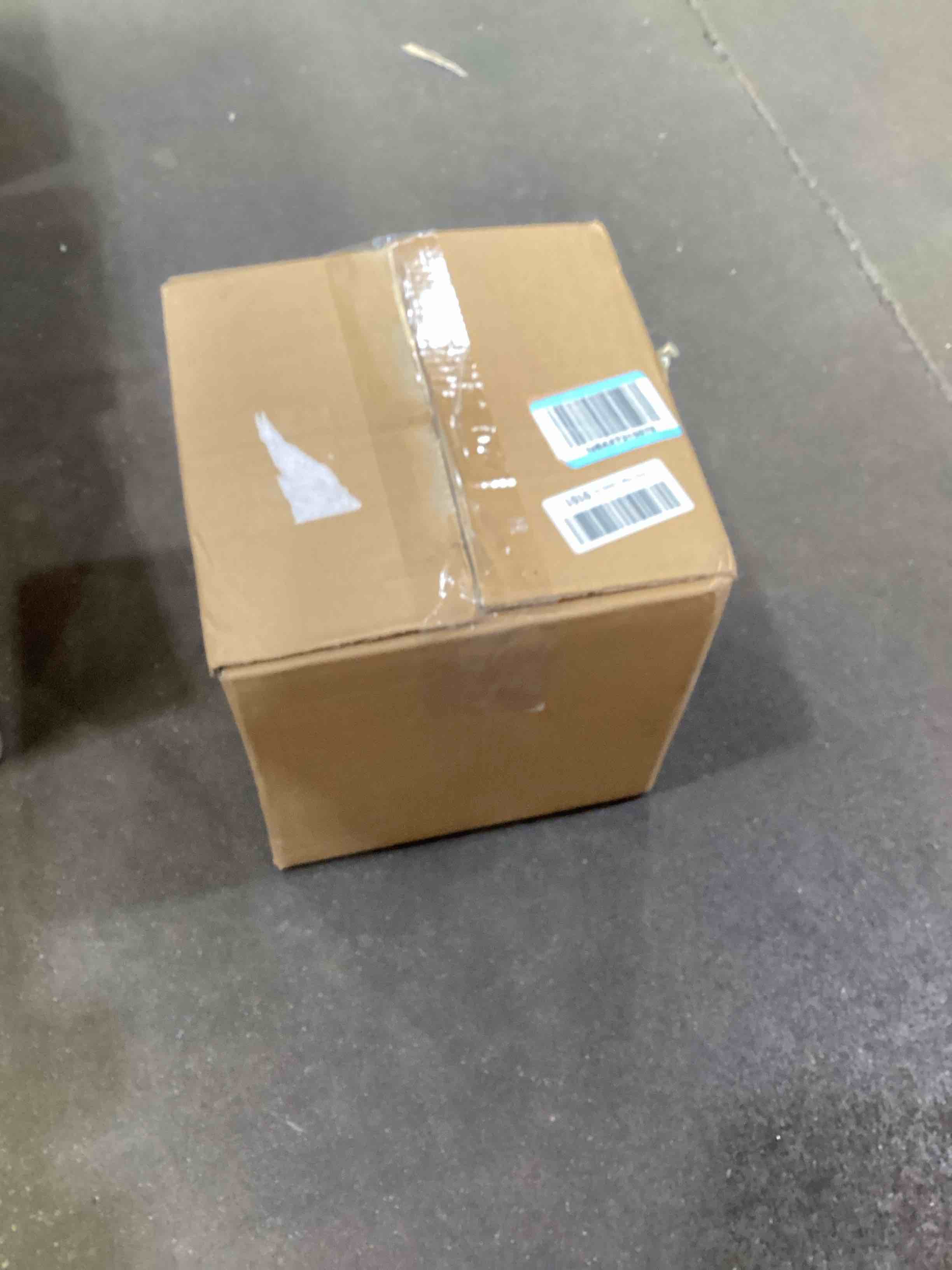 https://s3.amazonaws.com/lotting-images-prod/bidfta/PNK1586175_1750363331354.jpeg