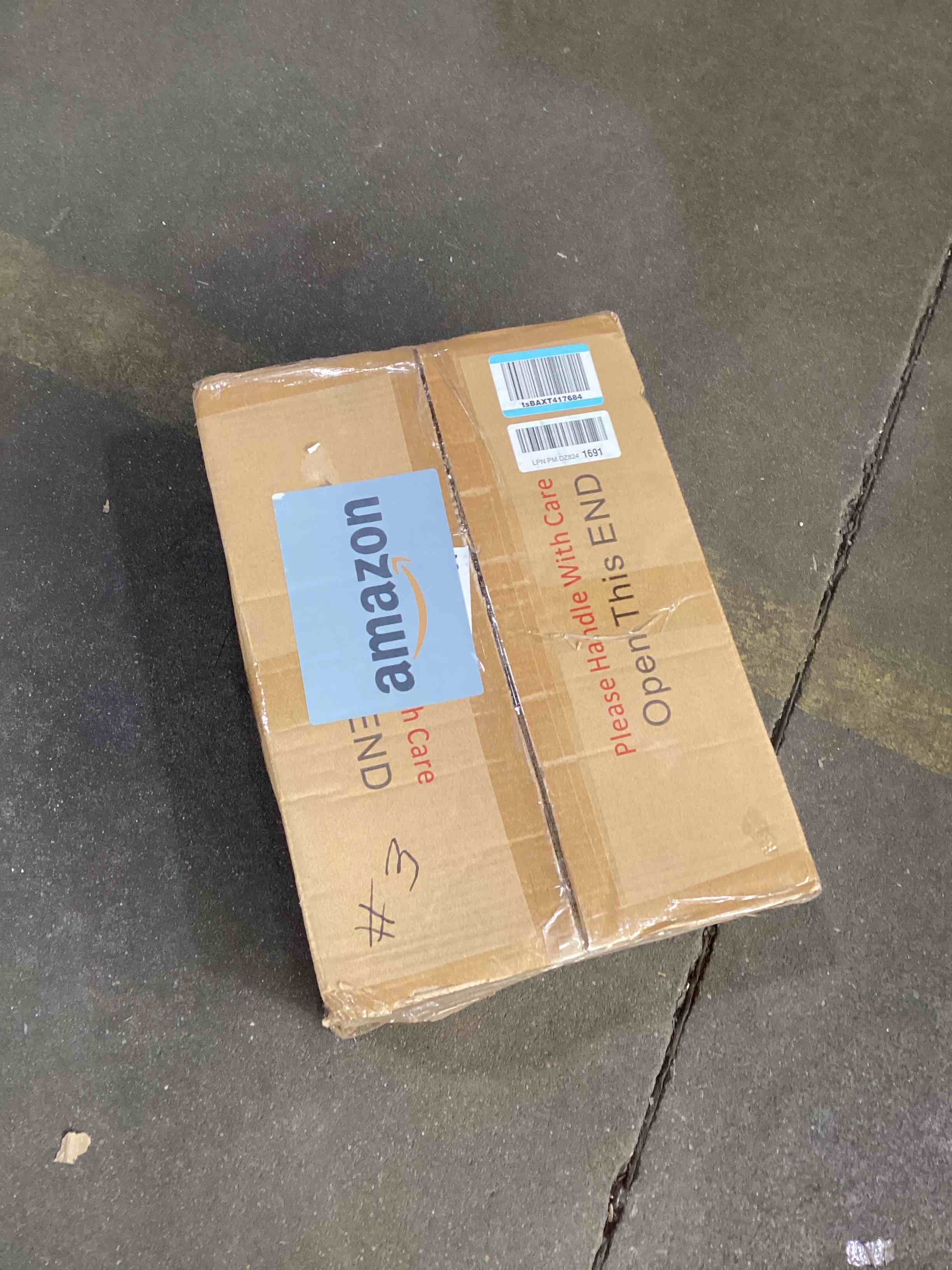 https://s3.amazonaws.com/lotting-images-prod/bidfta/PNK1586181_1750364187131.jpeg