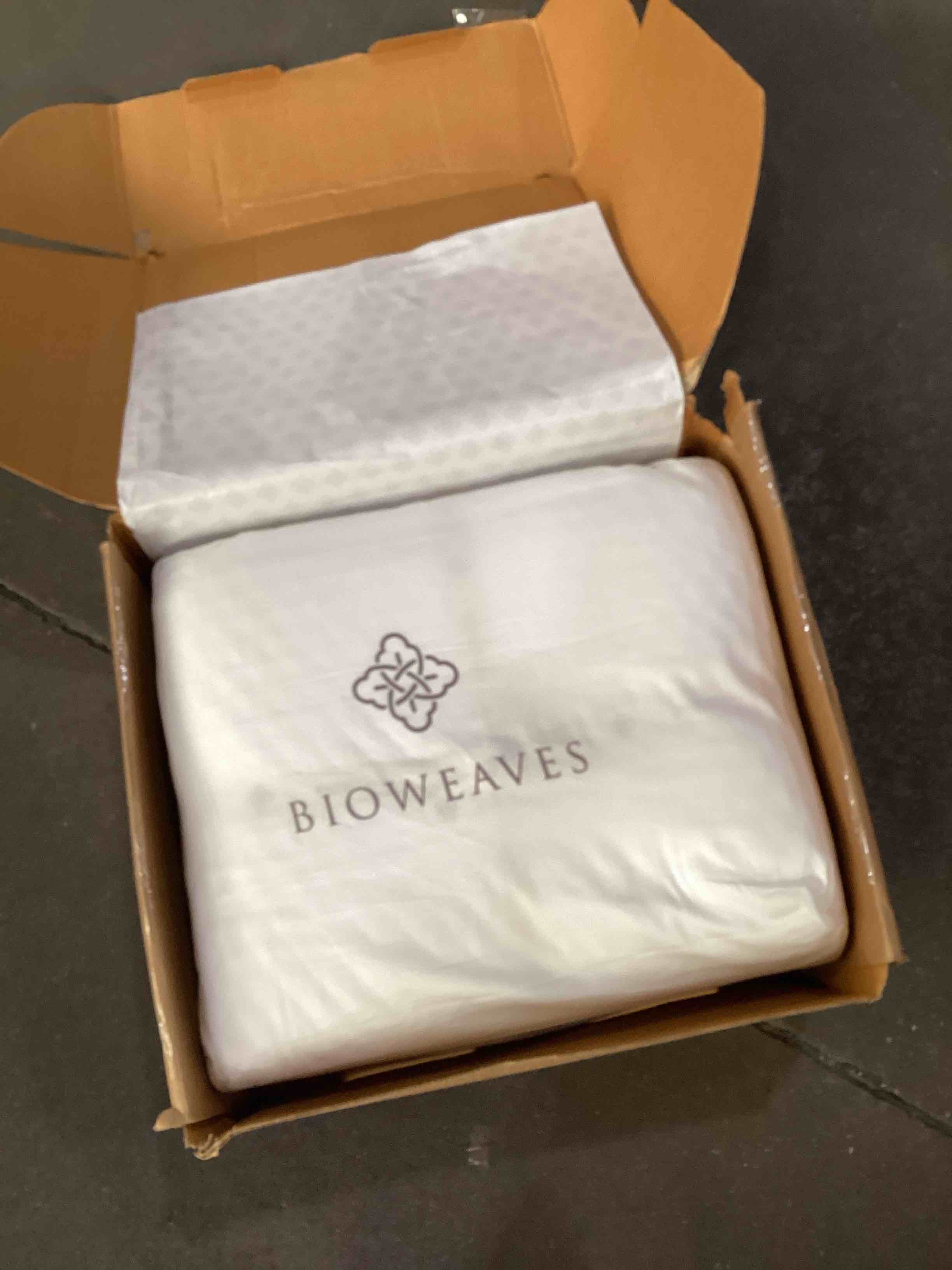 https://s3.amazonaws.com/lotting-images-prod/bidfta/PNK1586182_1750364363868.jpeg