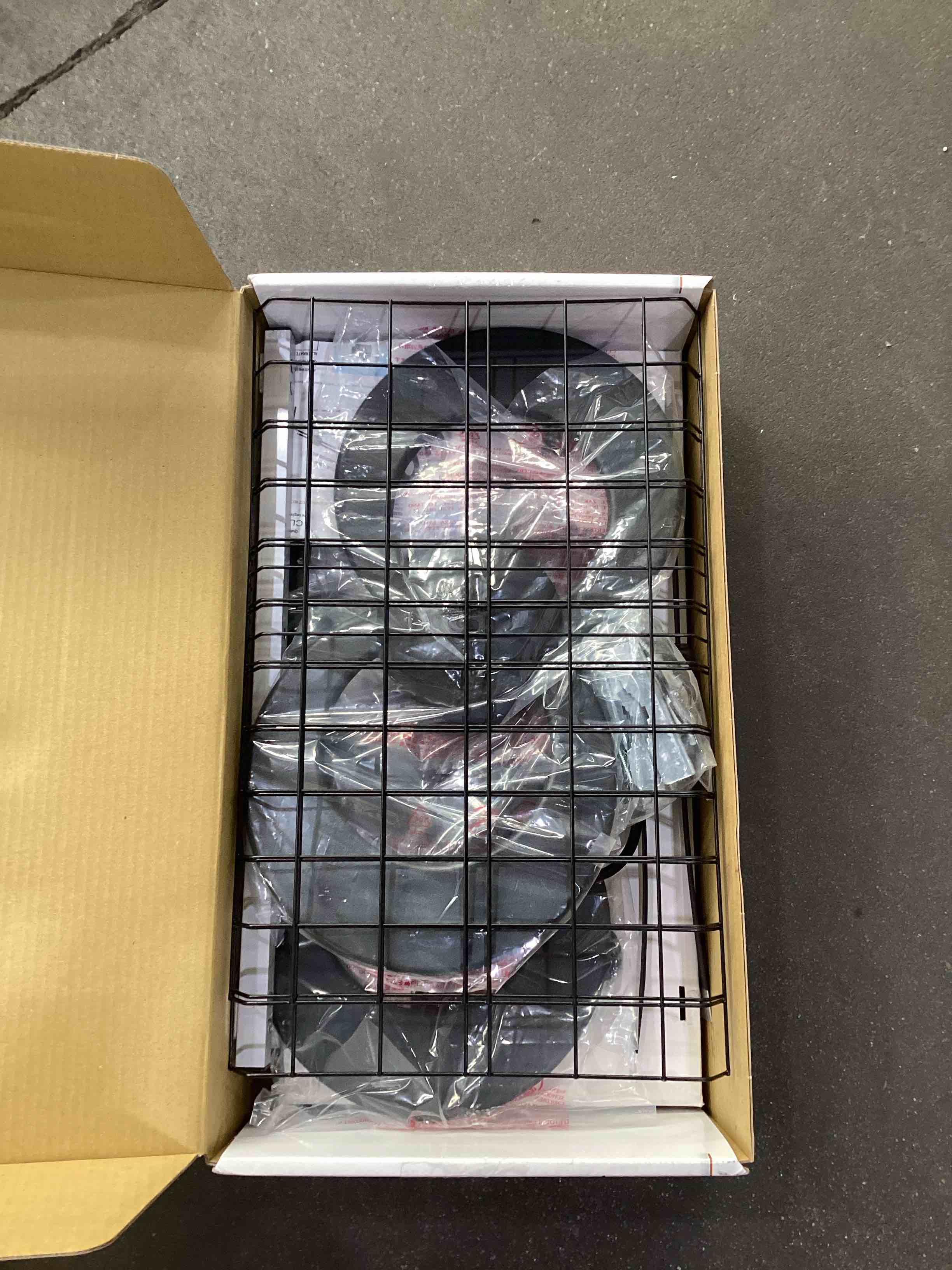 https://s3.amazonaws.com/lotting-images-prod/bidfta/PNK1586183_1750364494922.jpeg