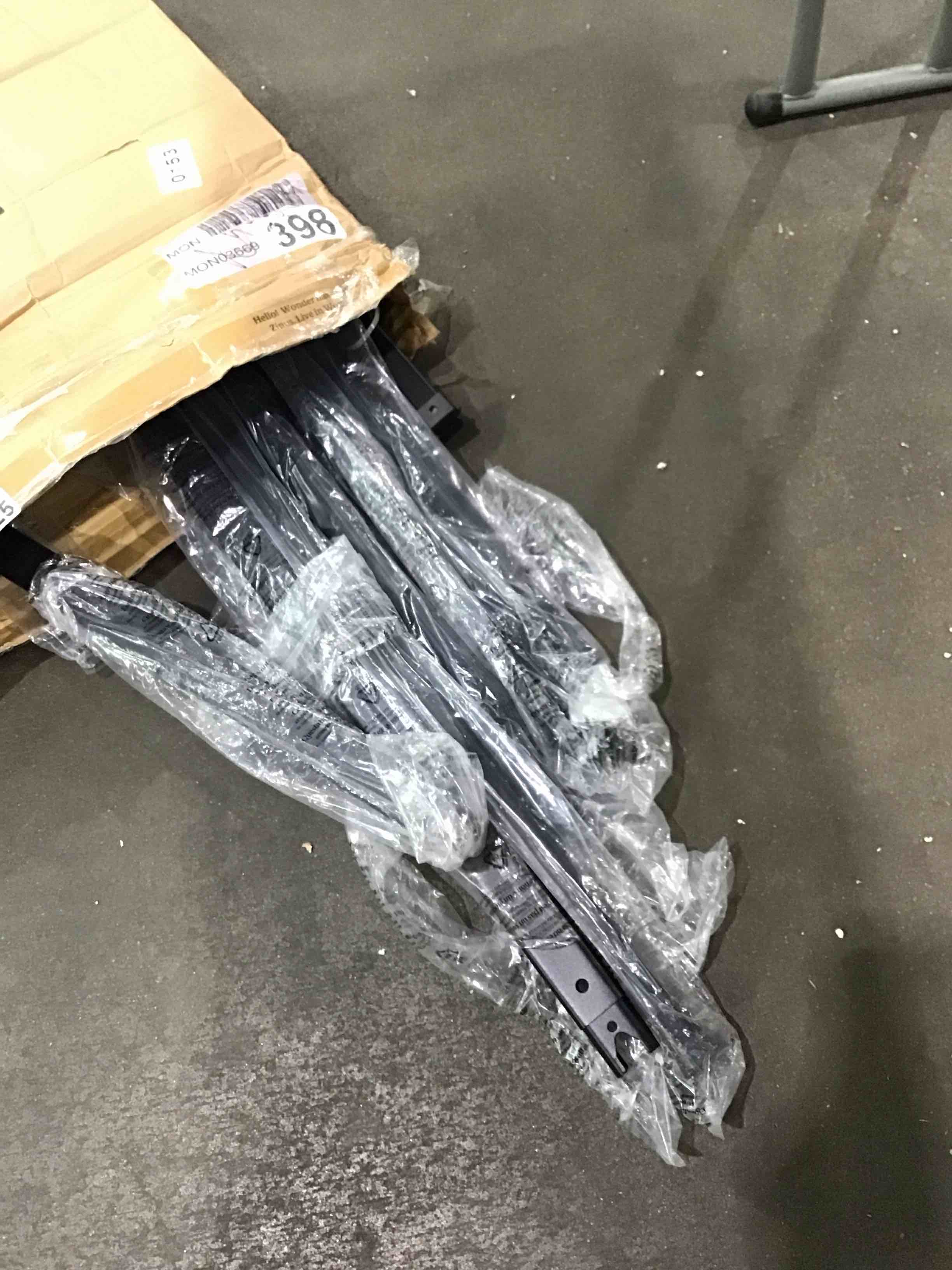 https://s3.amazonaws.com/lotting-images-prod/bidfta/PNK1586400_1750771893771.jpeg