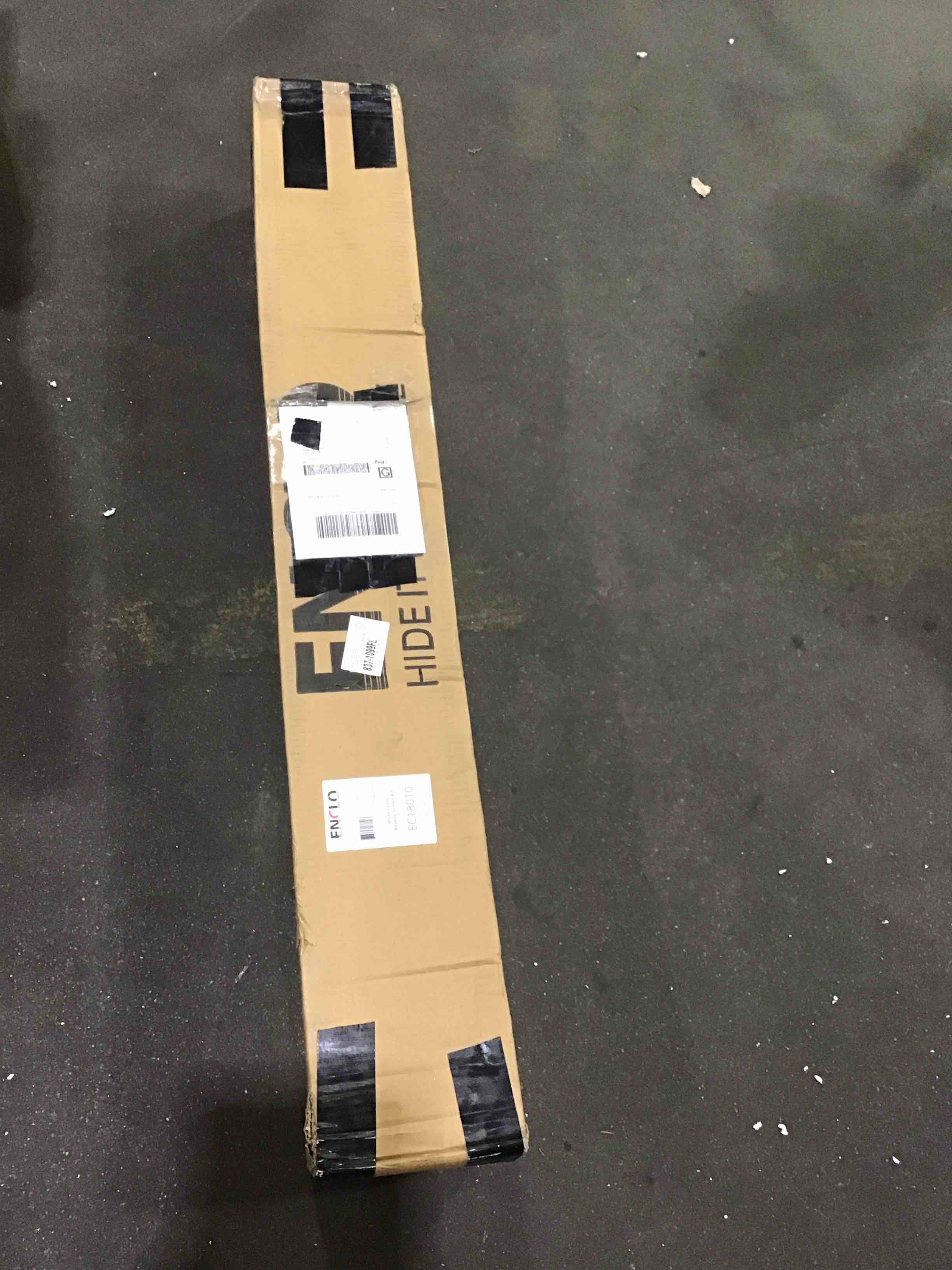 https://s3.amazonaws.com/lotting-images-prod/bidfta/PNK1586422_1750786355805.jpeg