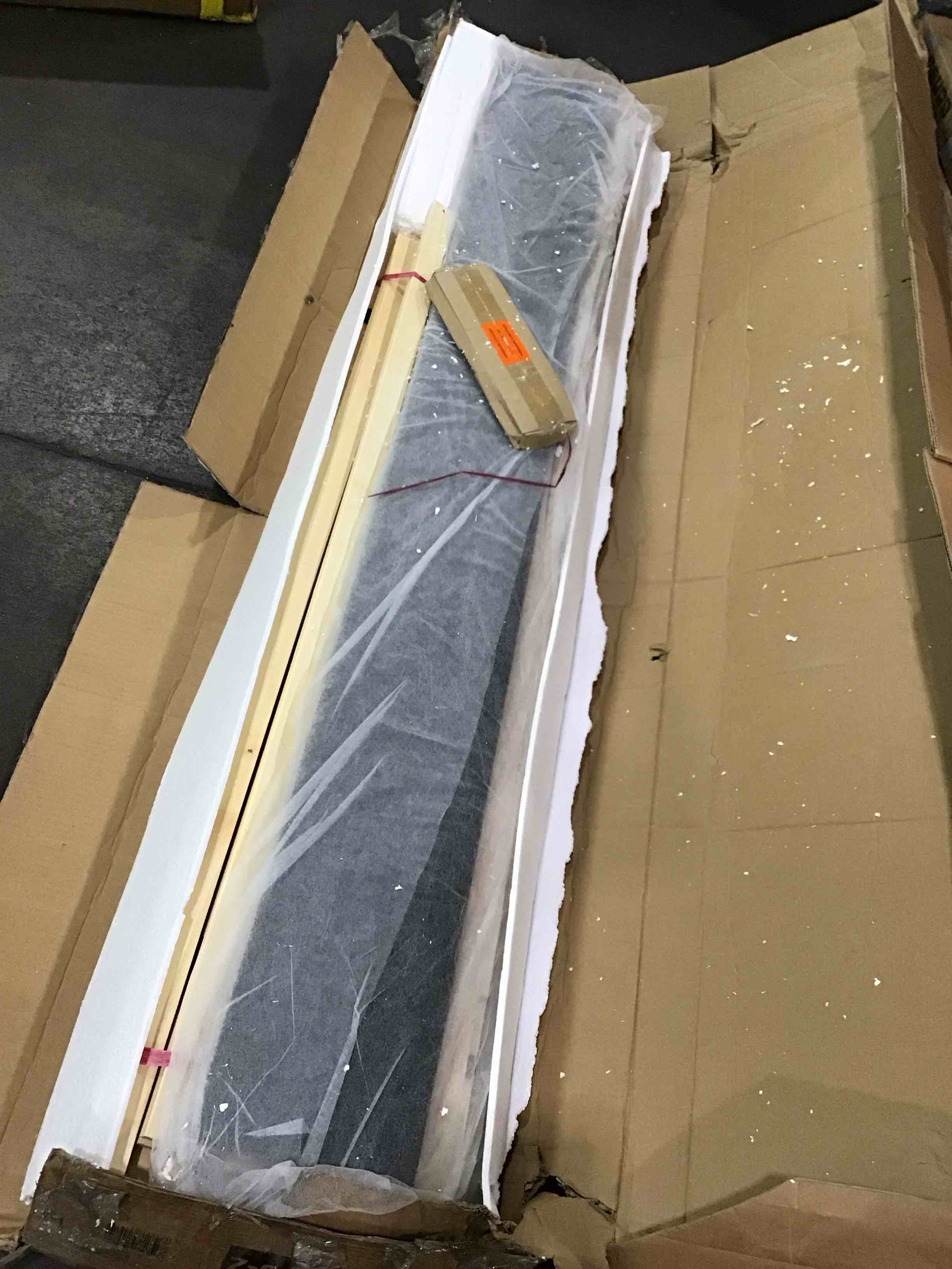 https://s3.amazonaws.com/lotting-images-prod/bidfta/PNK1586441_1750863042777.jpeg