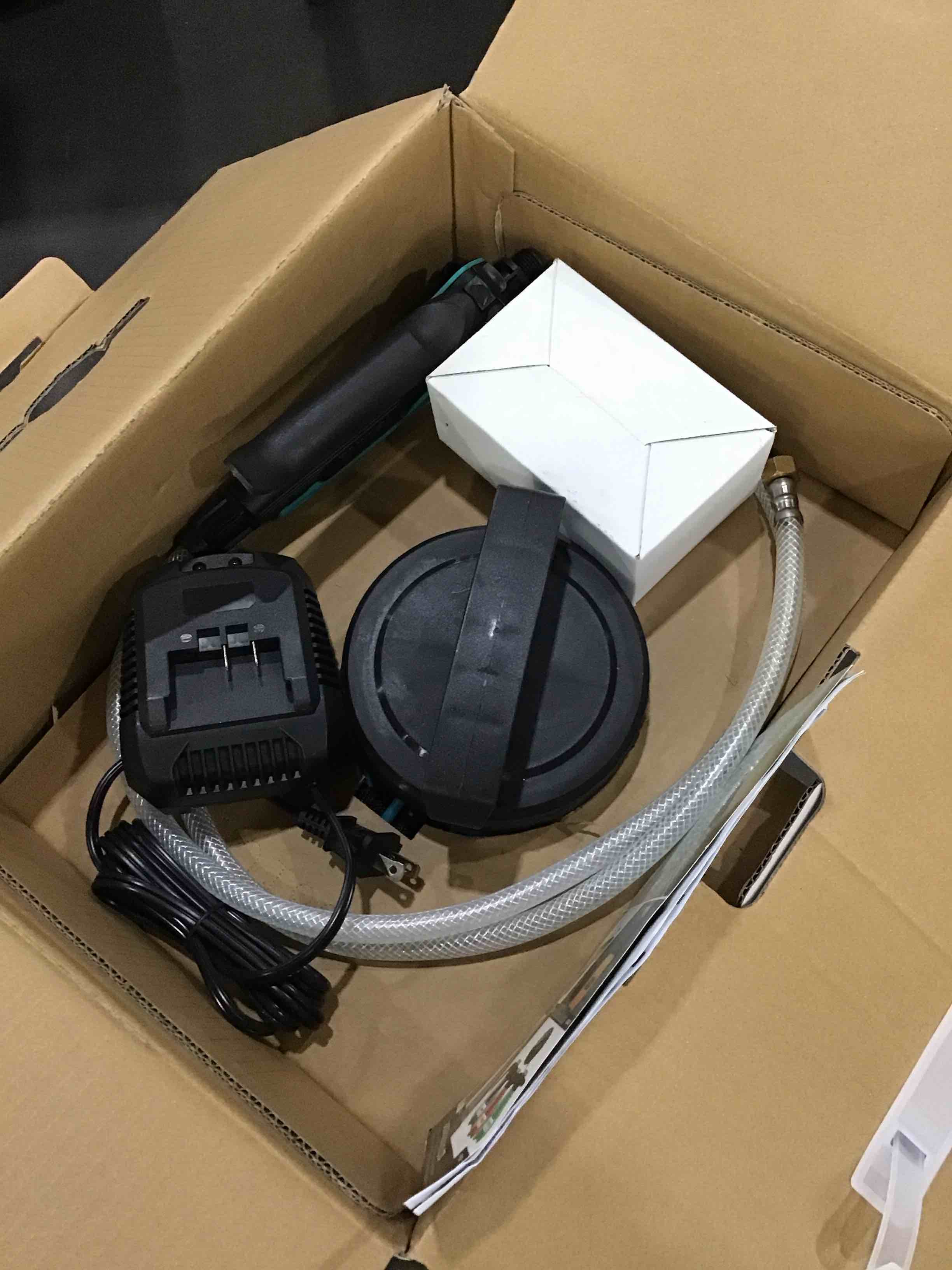 https://s3.amazonaws.com/lotting-images-prod/bidfta/PNK1587162_1751472532062.jpeg