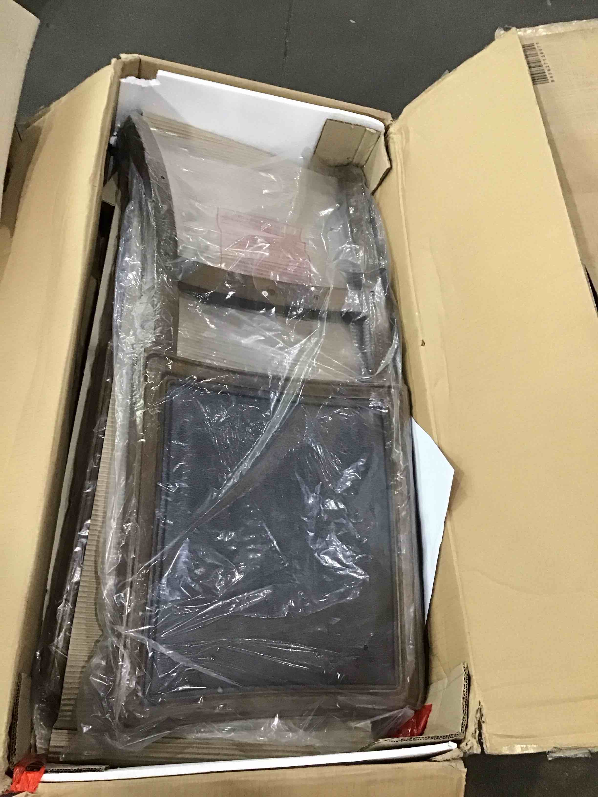 https://s3.amazonaws.com/lotting-images-prod/bidfta/PNK1587384_1751900614563.jpeg