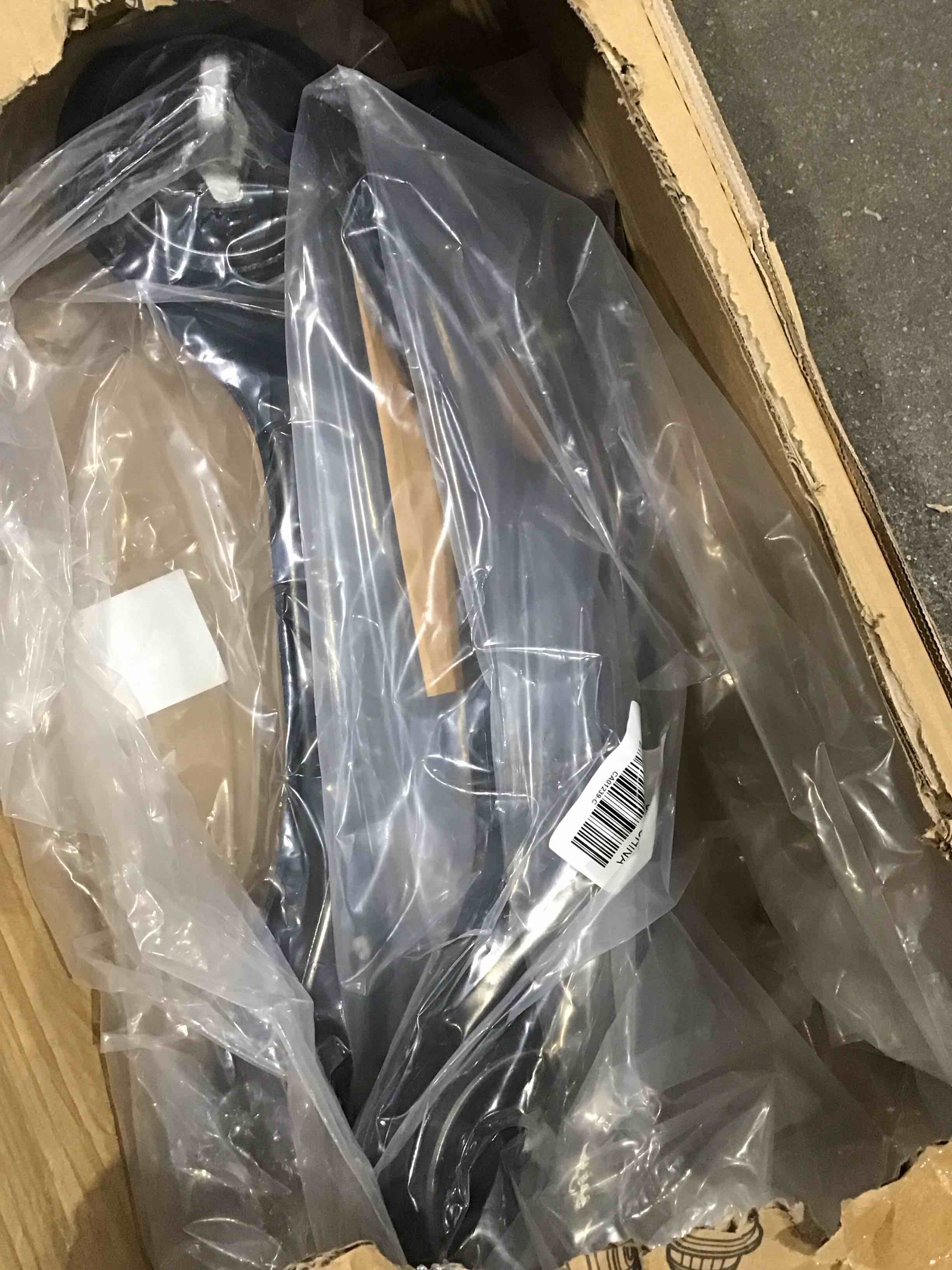 https://s3.amazonaws.com/lotting-images-prod/bidfta/PNK1587574_1751997939498.jpeg
