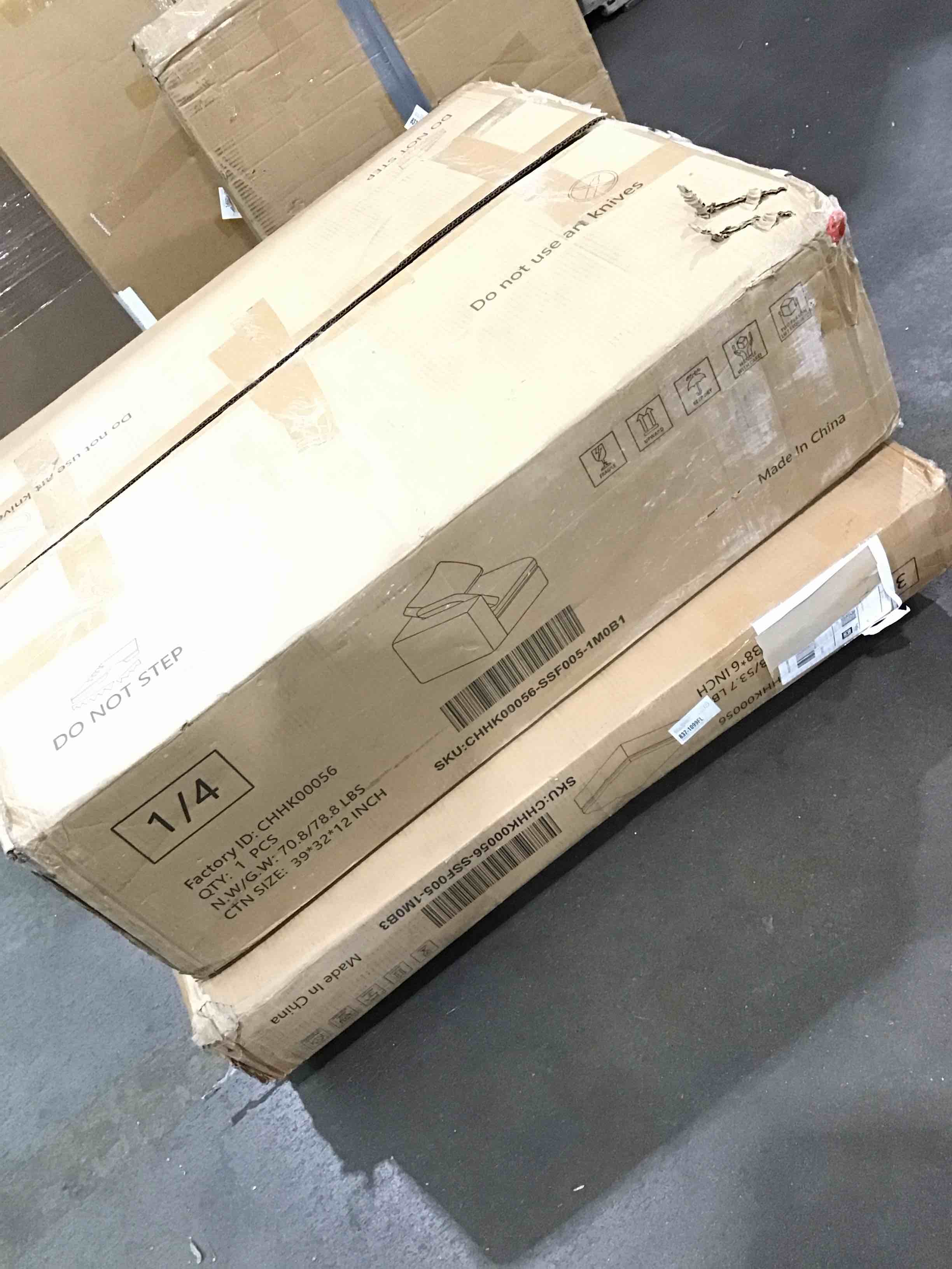 https://s3.amazonaws.com/lotting-images-prod/bidfta/PNK1587768_1752071954914.jpeg