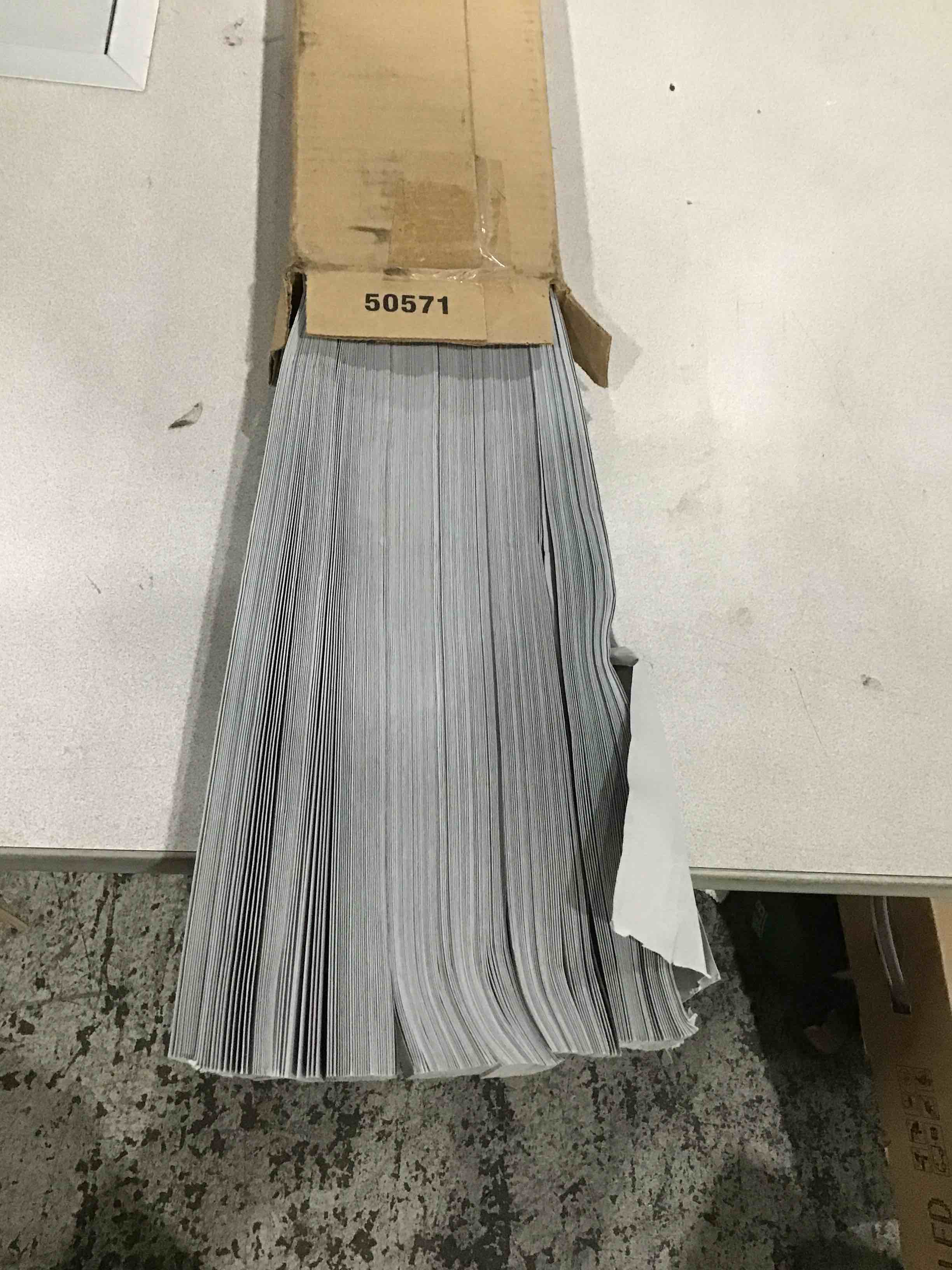 https://s3.amazonaws.com/lotting-images-prod/bidfta/PNK1590206_1749820596386.jpeg