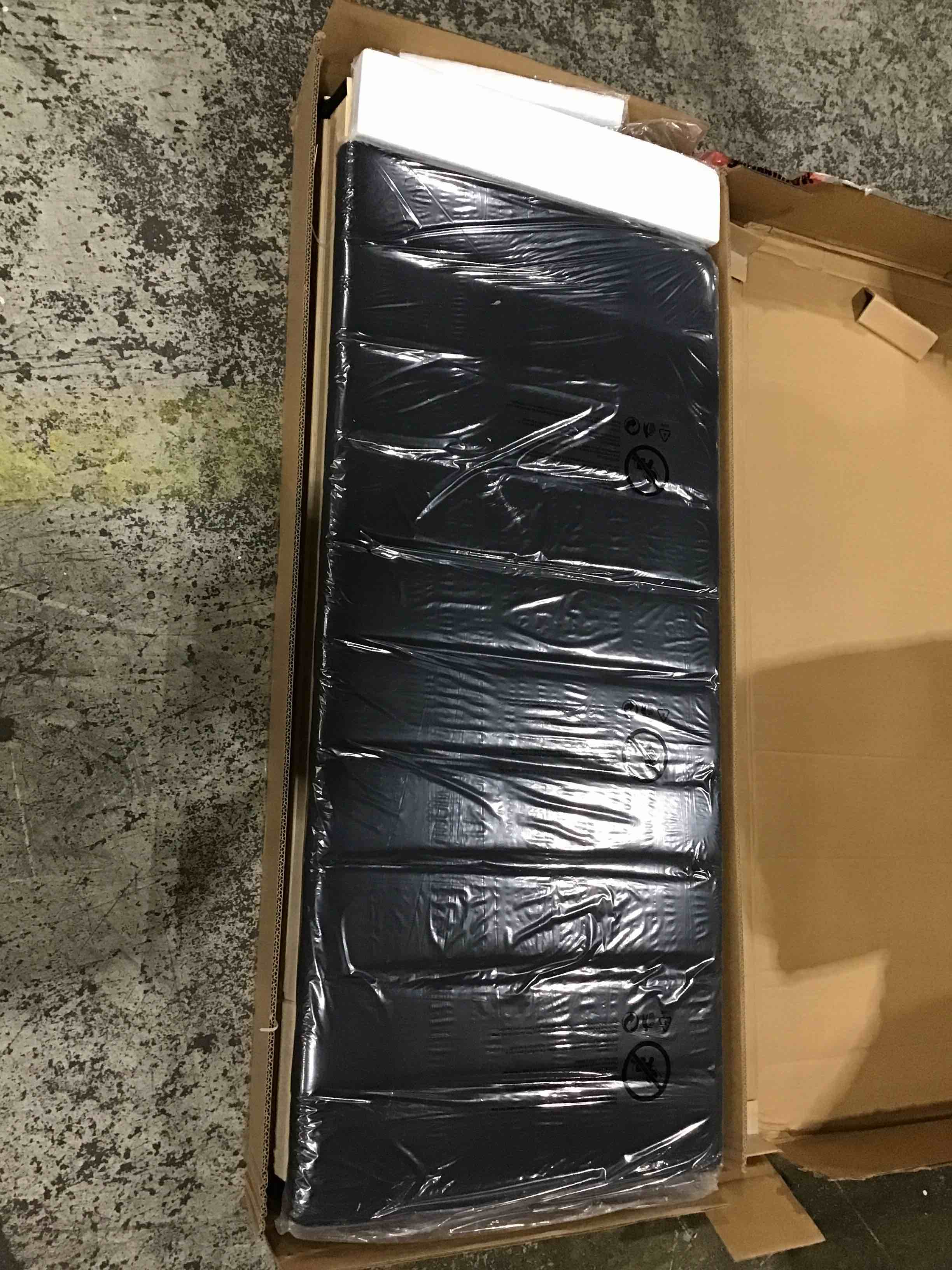https://s3.amazonaws.com/lotting-images-prod/bidfta/PNK1590567_1750249921543.jpeg
