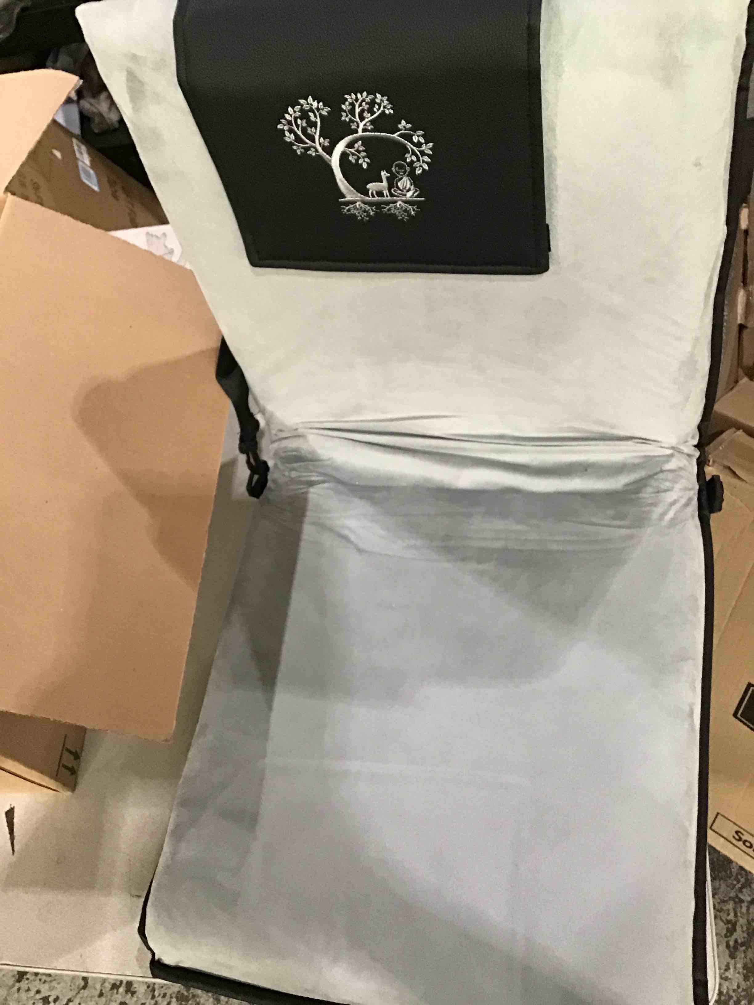 https://s3.amazonaws.com/lotting-images-prod/bidfta/PNK1590645_1750276912470.jpeg
