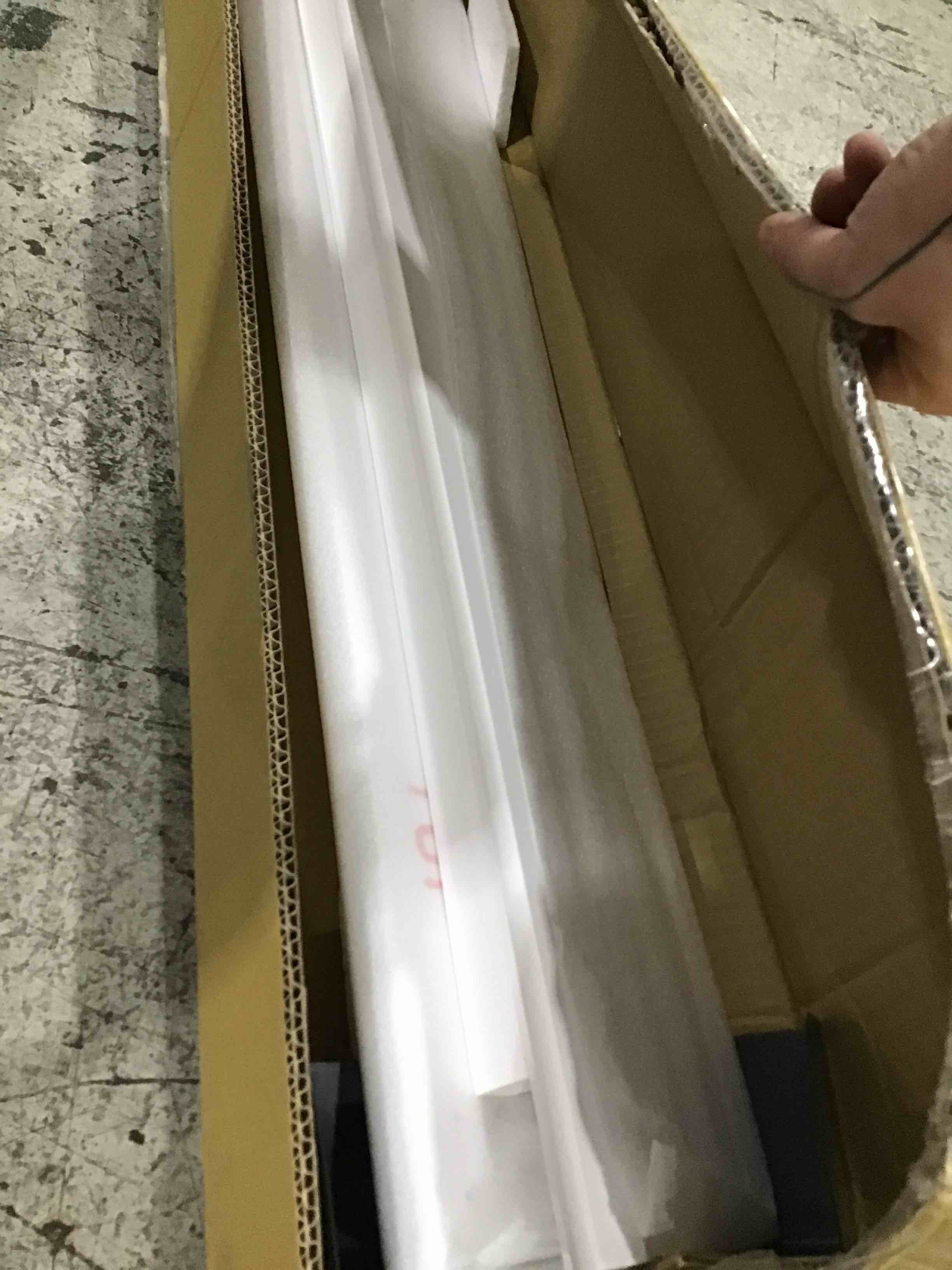 https://s3.amazonaws.com/lotting-images-prod/bidfta/PNK1590697_1750355186433.jpeg